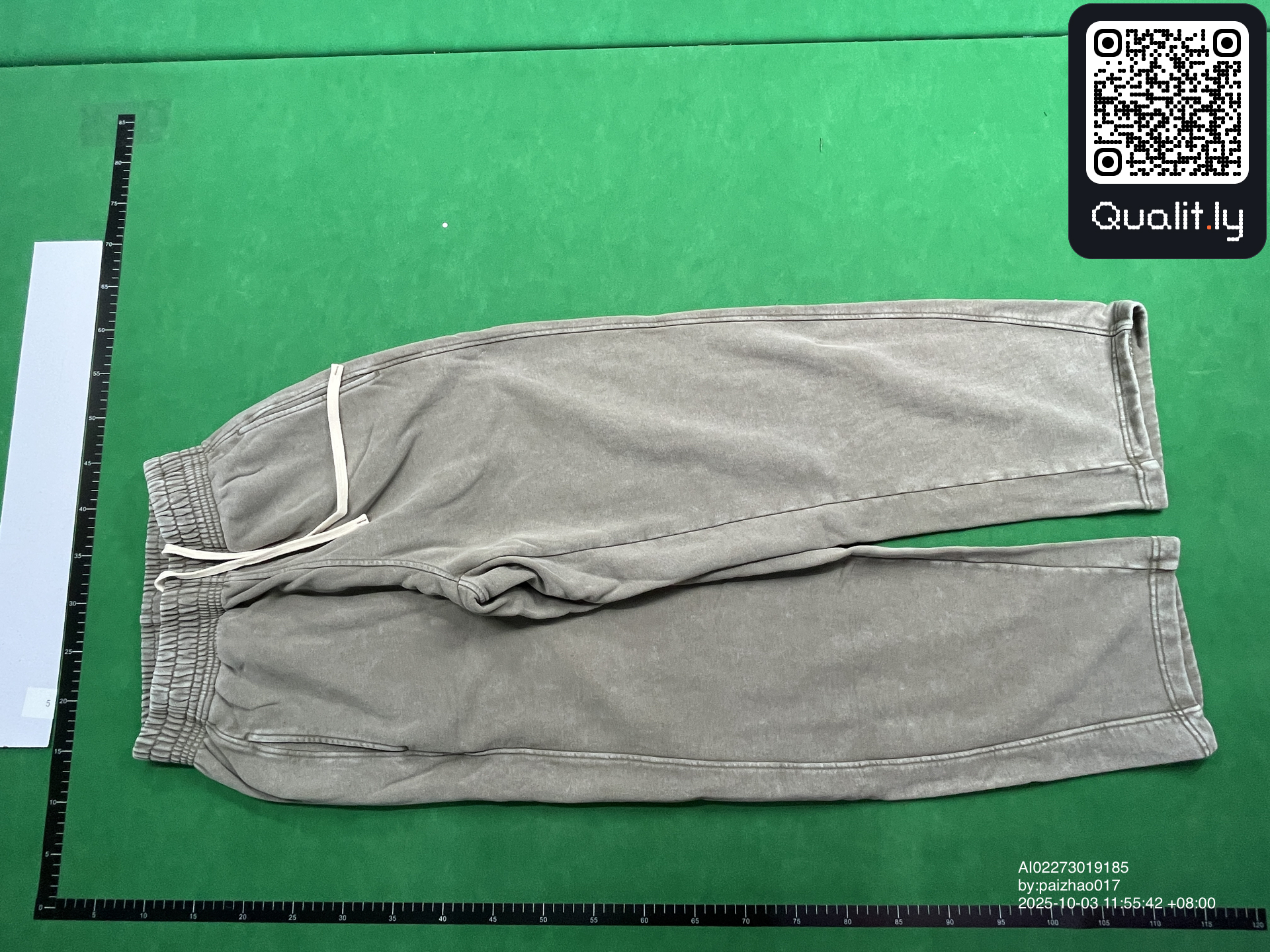 卫衣 QC 照片 3 / 8
