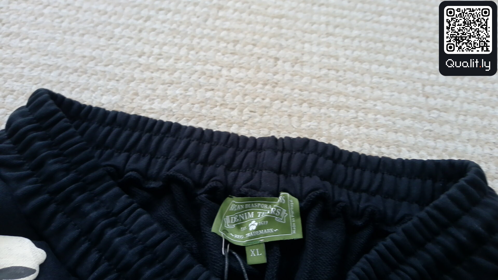 Jeans QC photo 3 of 8