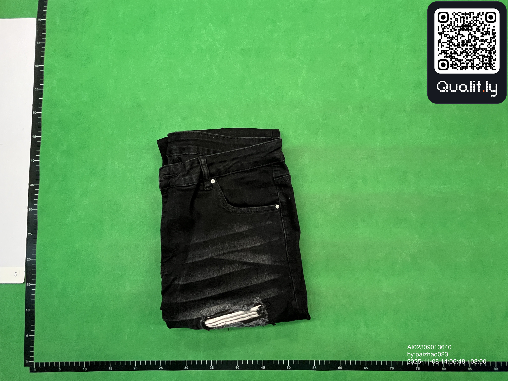 Jeans — QC-Foto 1 von 4