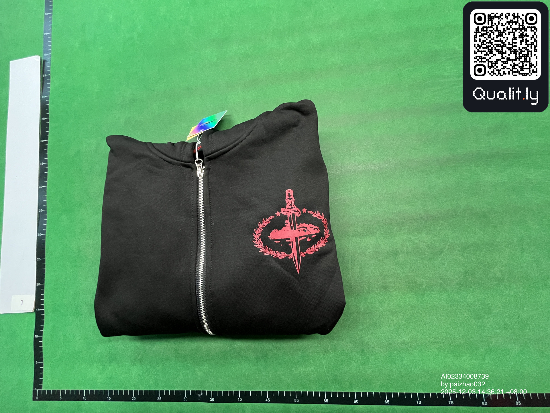 Hoodie QC photo 3 of 10