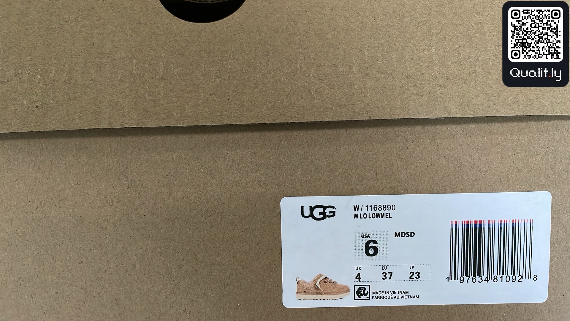 Boots QC photo 2 of 24
