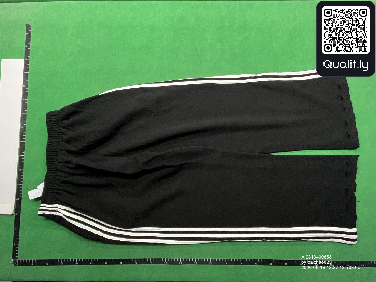 Pantalon — photo QC 2 sur 4