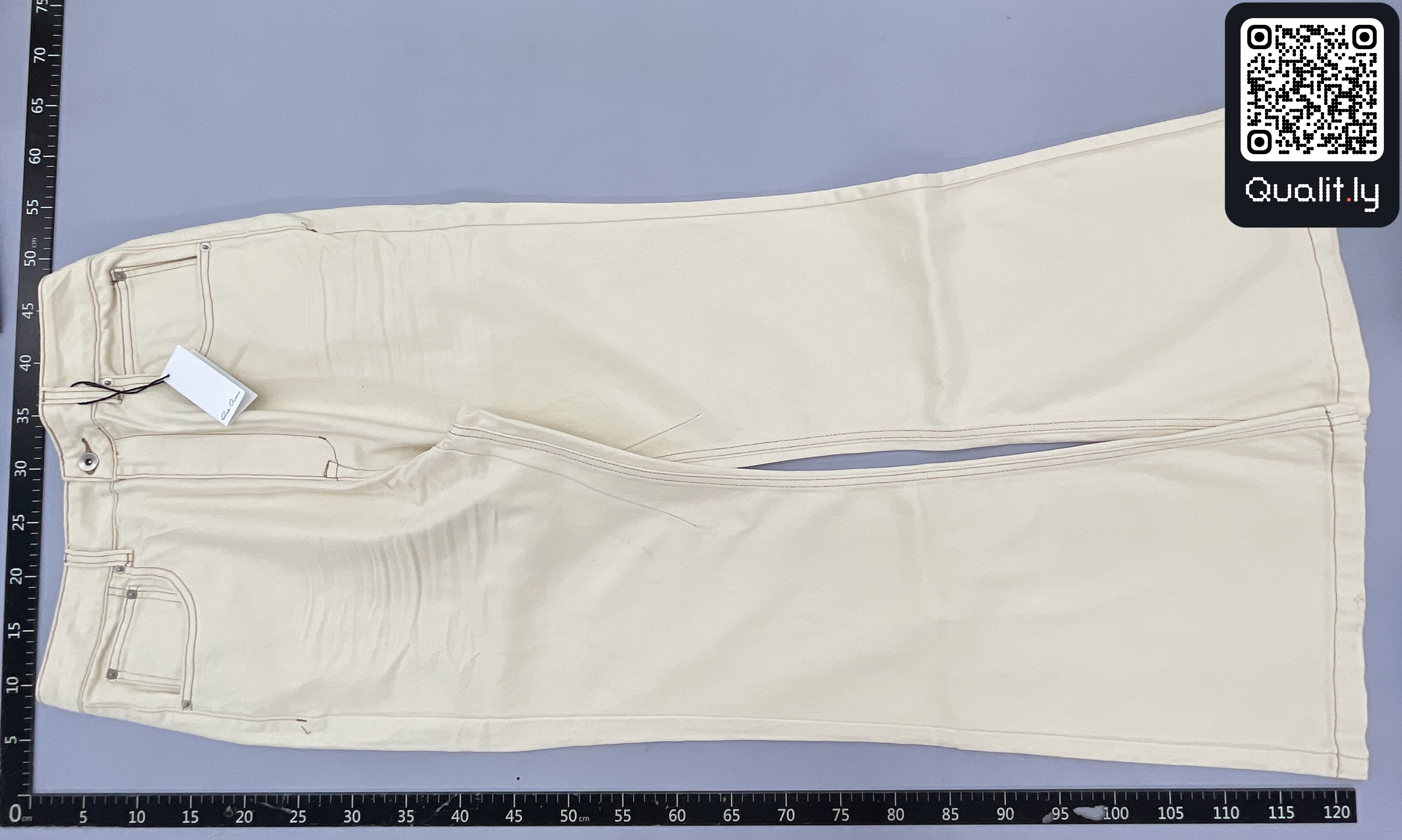 Jeans — foto QC 2 di 12