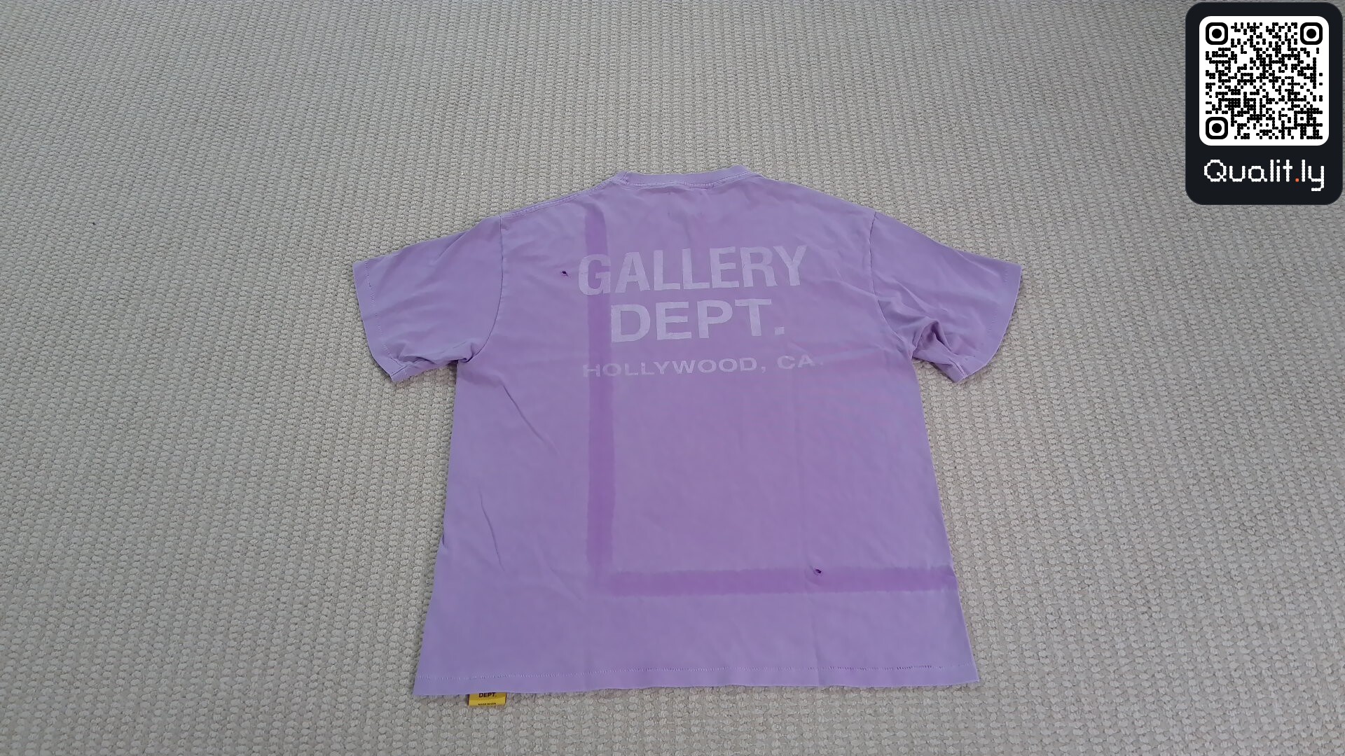 T-shirt — foto QC 1 de 15