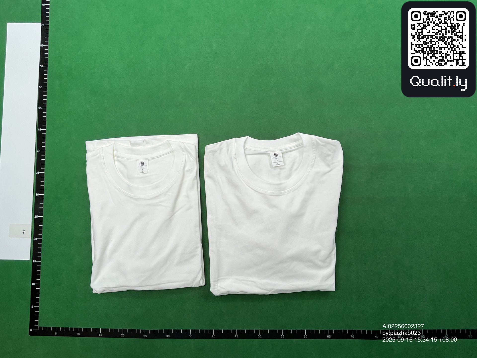 T-shirt — photo QC 1 sur 8