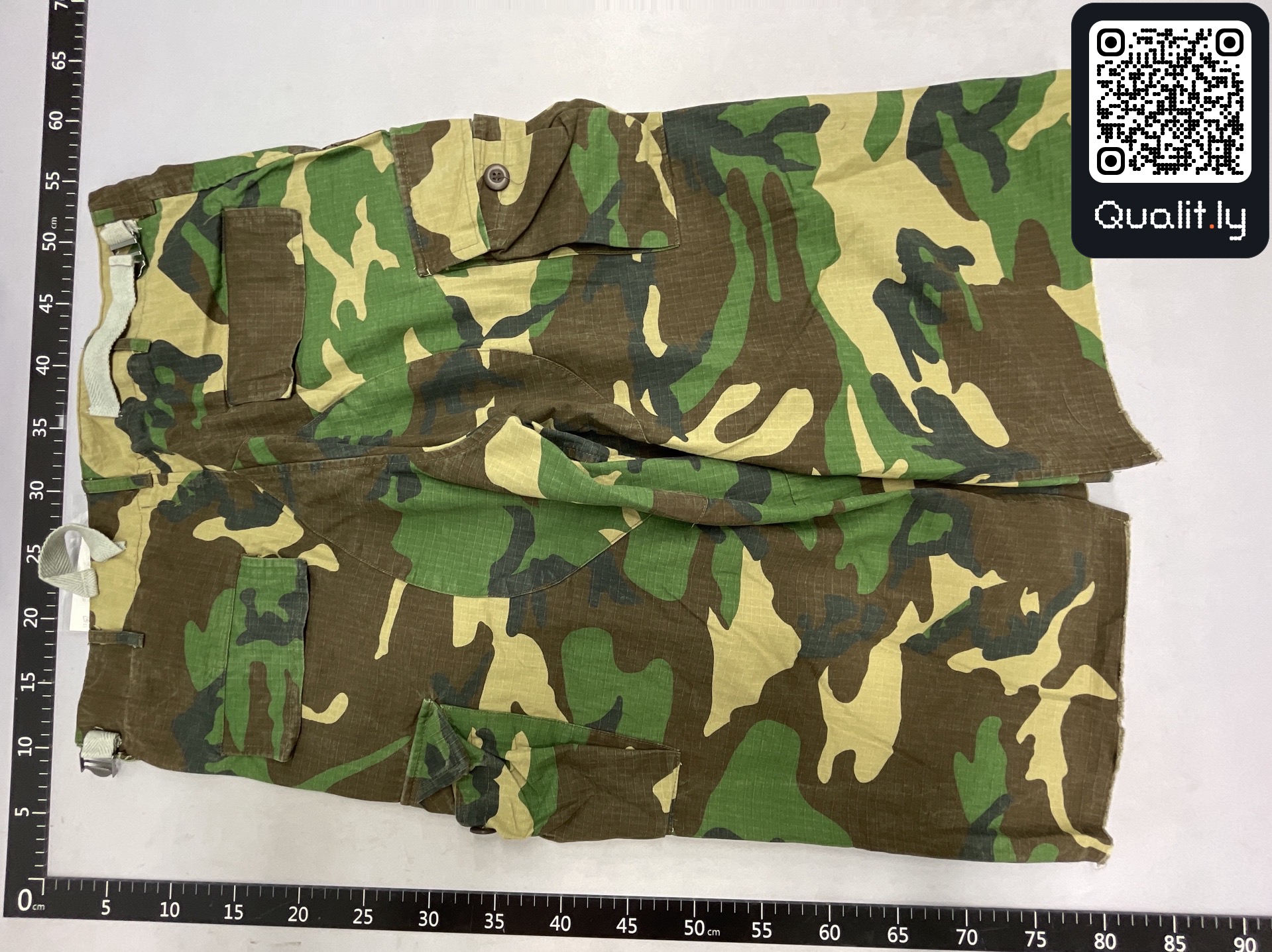 Pantaloni — foto QC 2 di 4