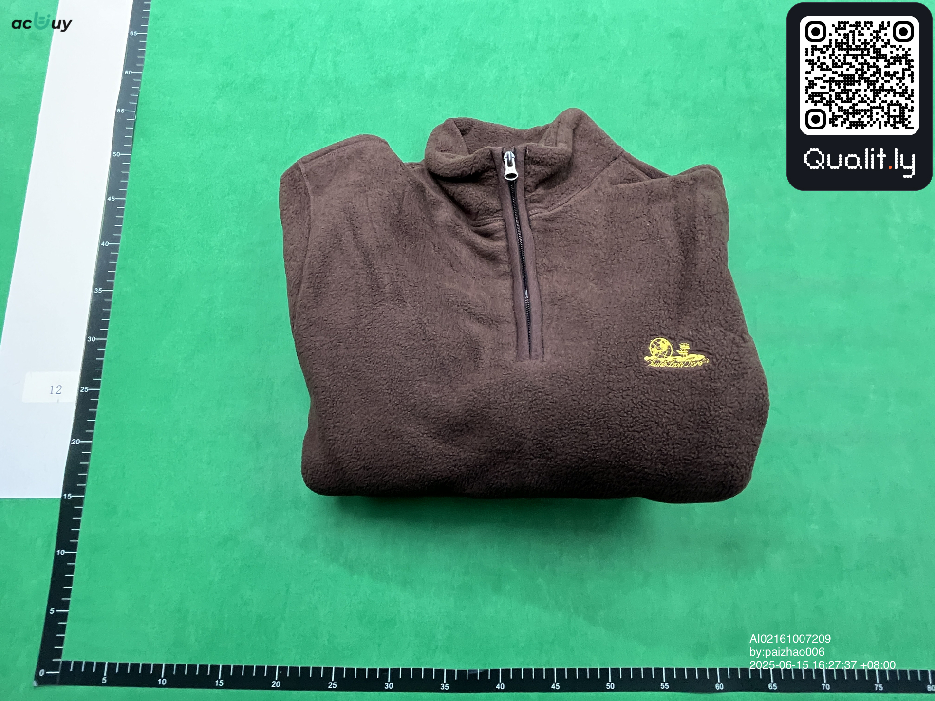 Sweater QC photo 1 of 30