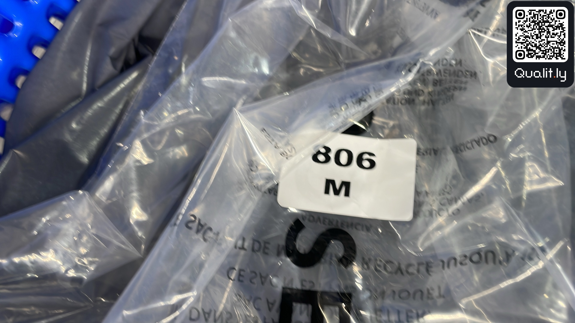 Jacket QC photo 1 of 4