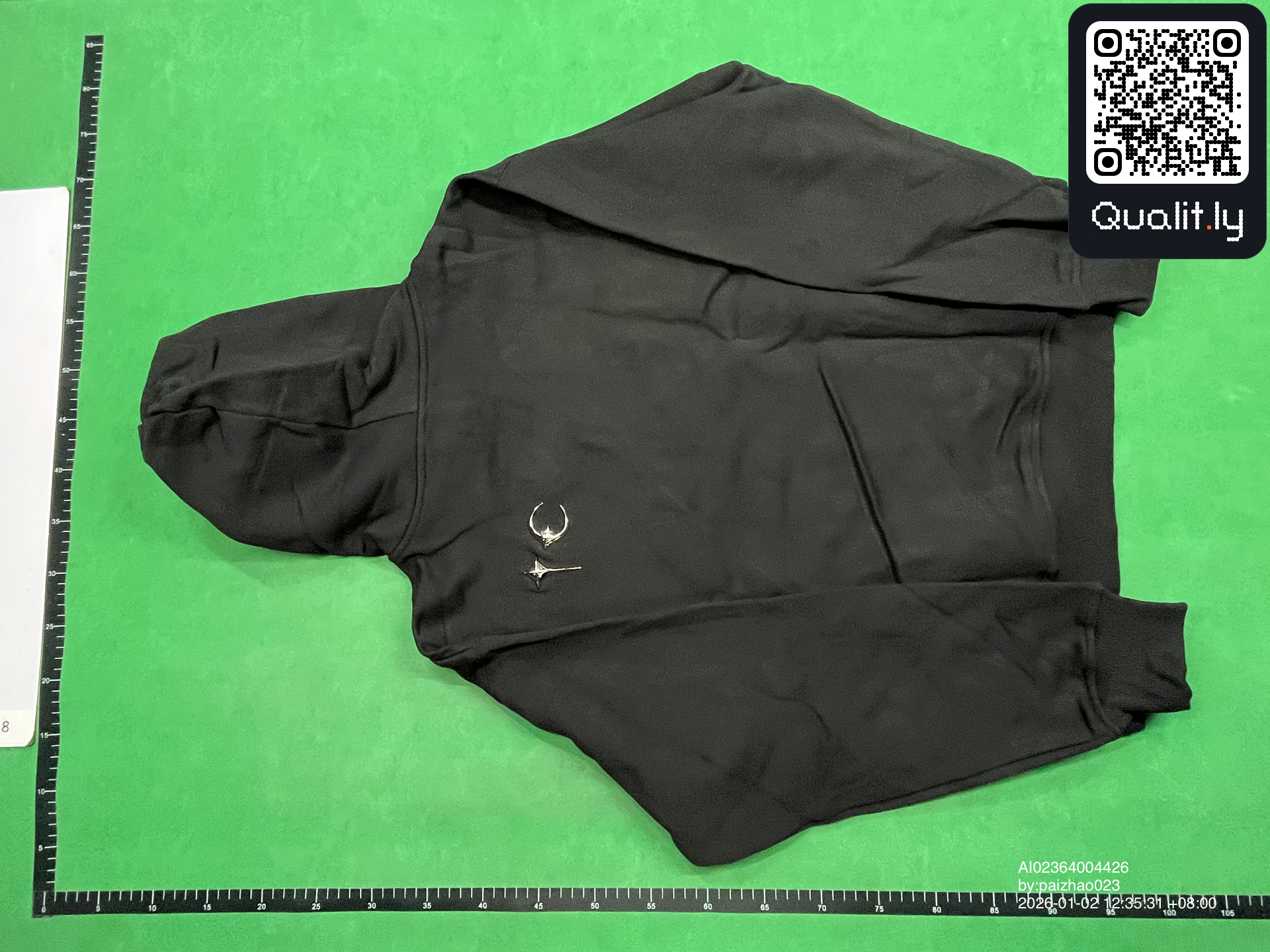 Hoodie QC photo 2 of 8