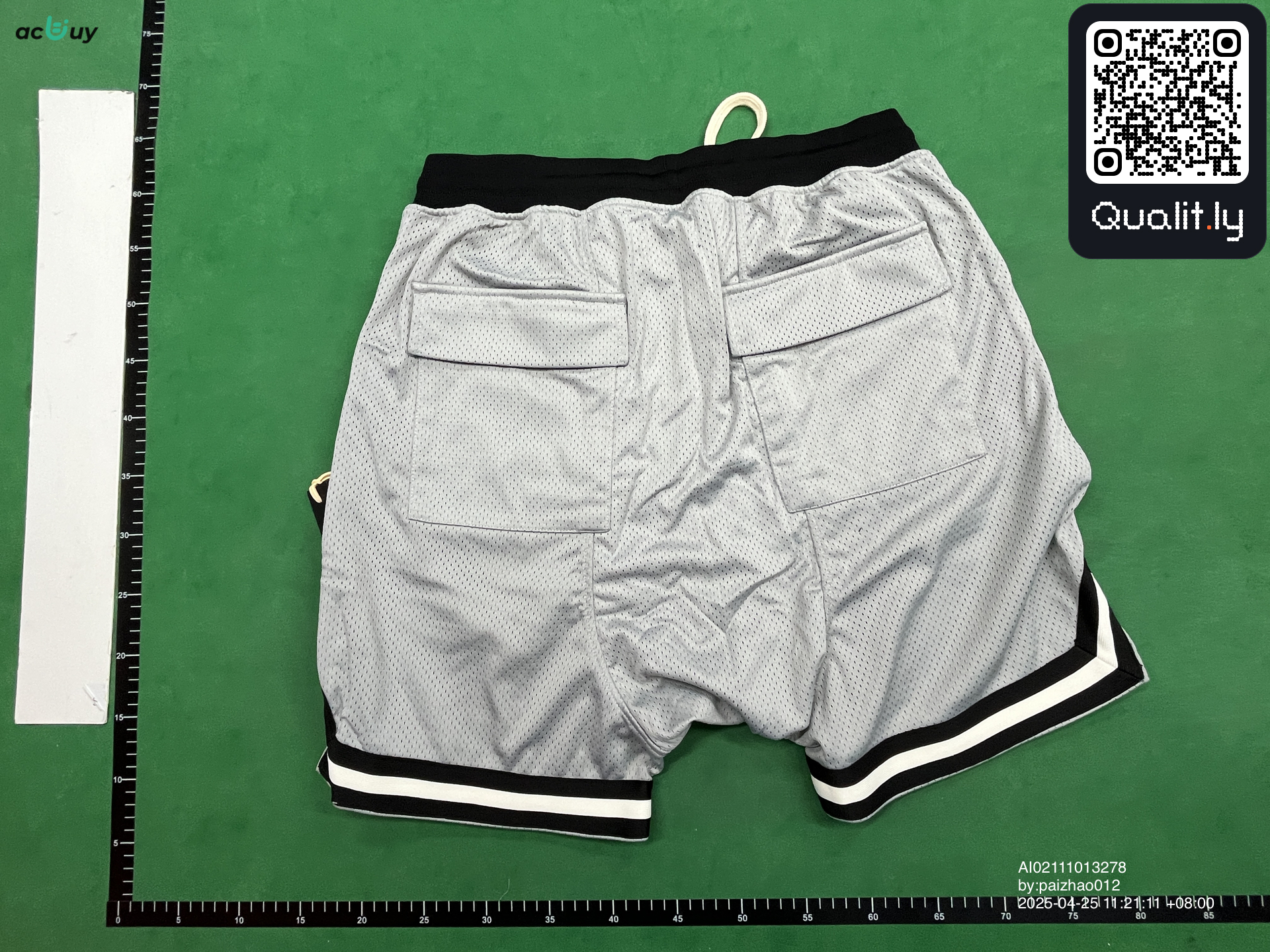 Korte broek — QC-foto 2 van 3