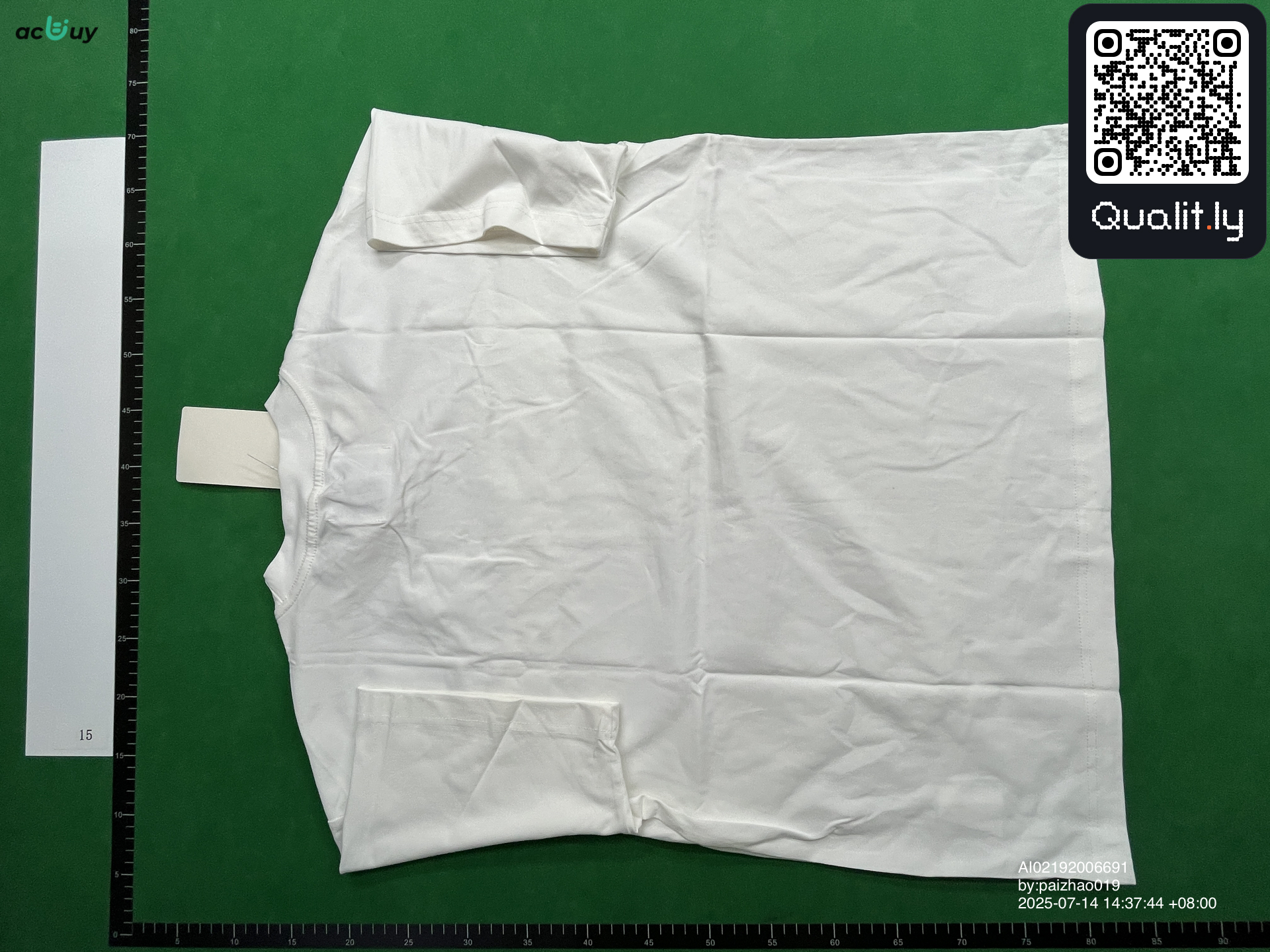 T-shirt — photo QC 2 sur 8