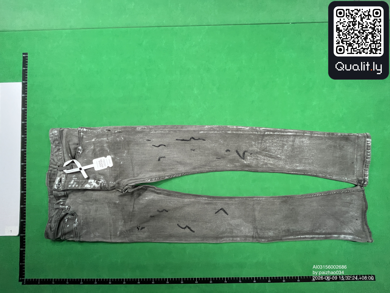 Jeans — QC-foto 3 av 4