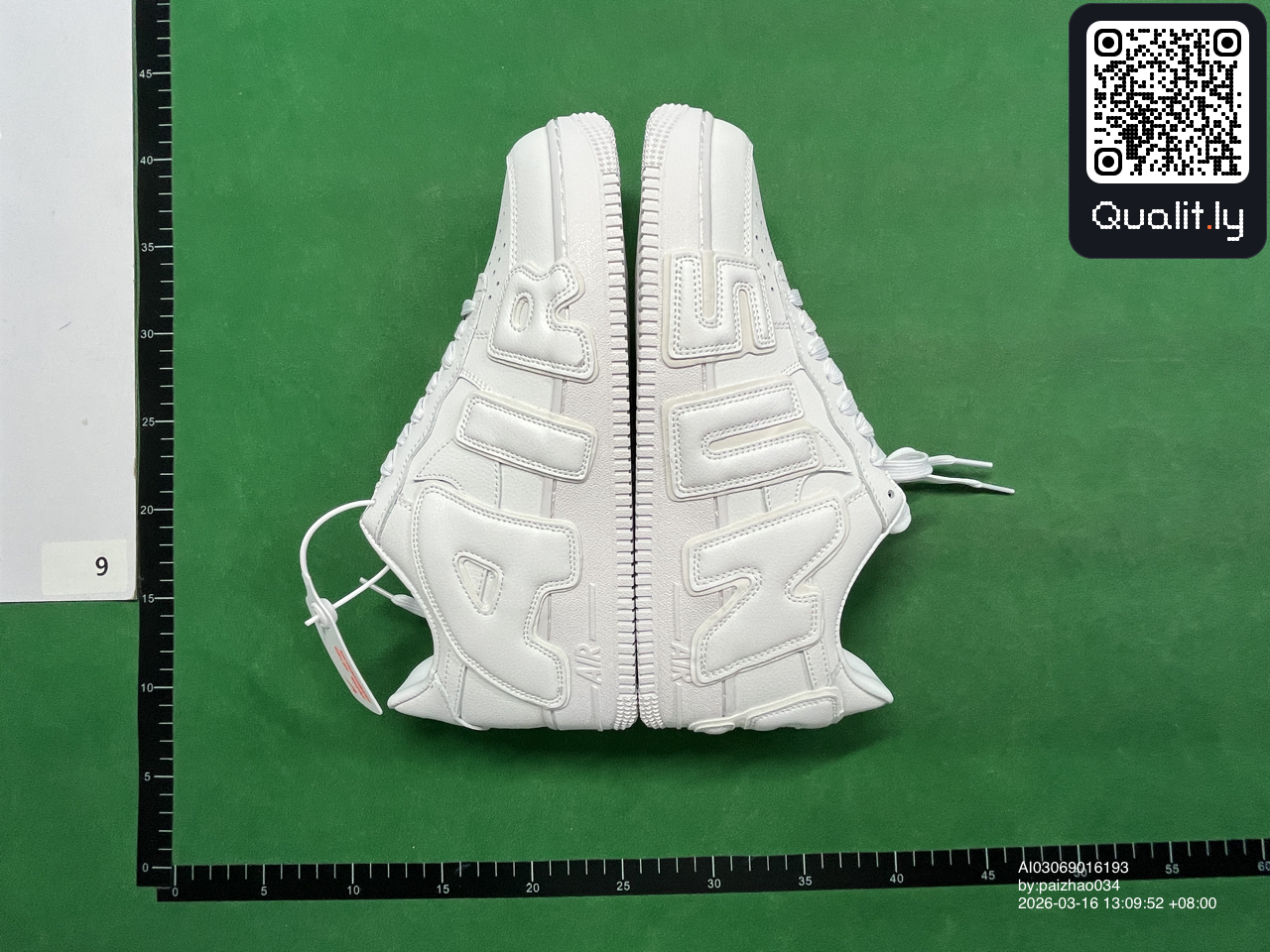 Sneakers — foto QC 2 di 34