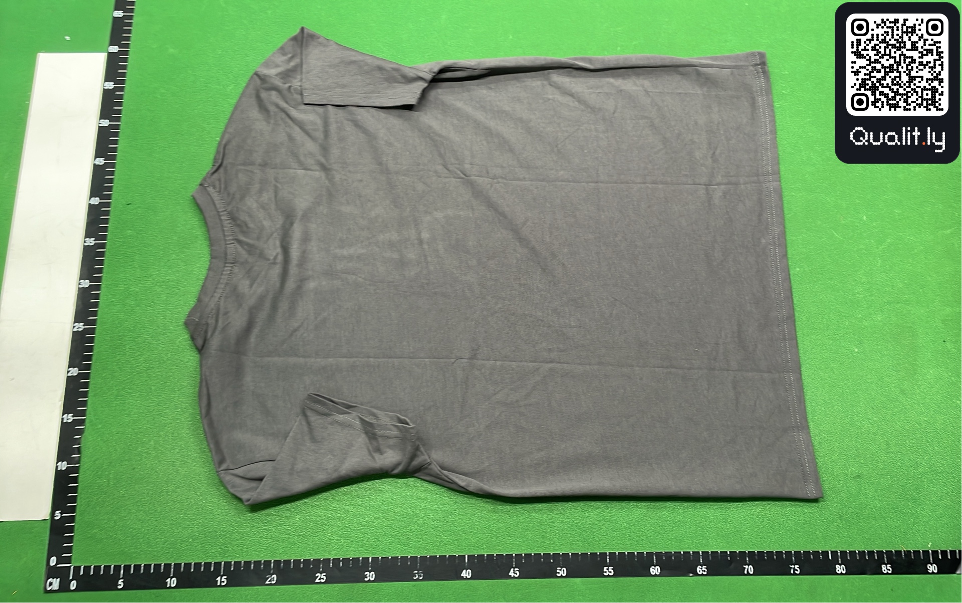 T-shirt — QC-foto 3 van 4