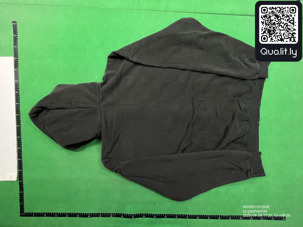 Hoodie QC photo 2 of 8
