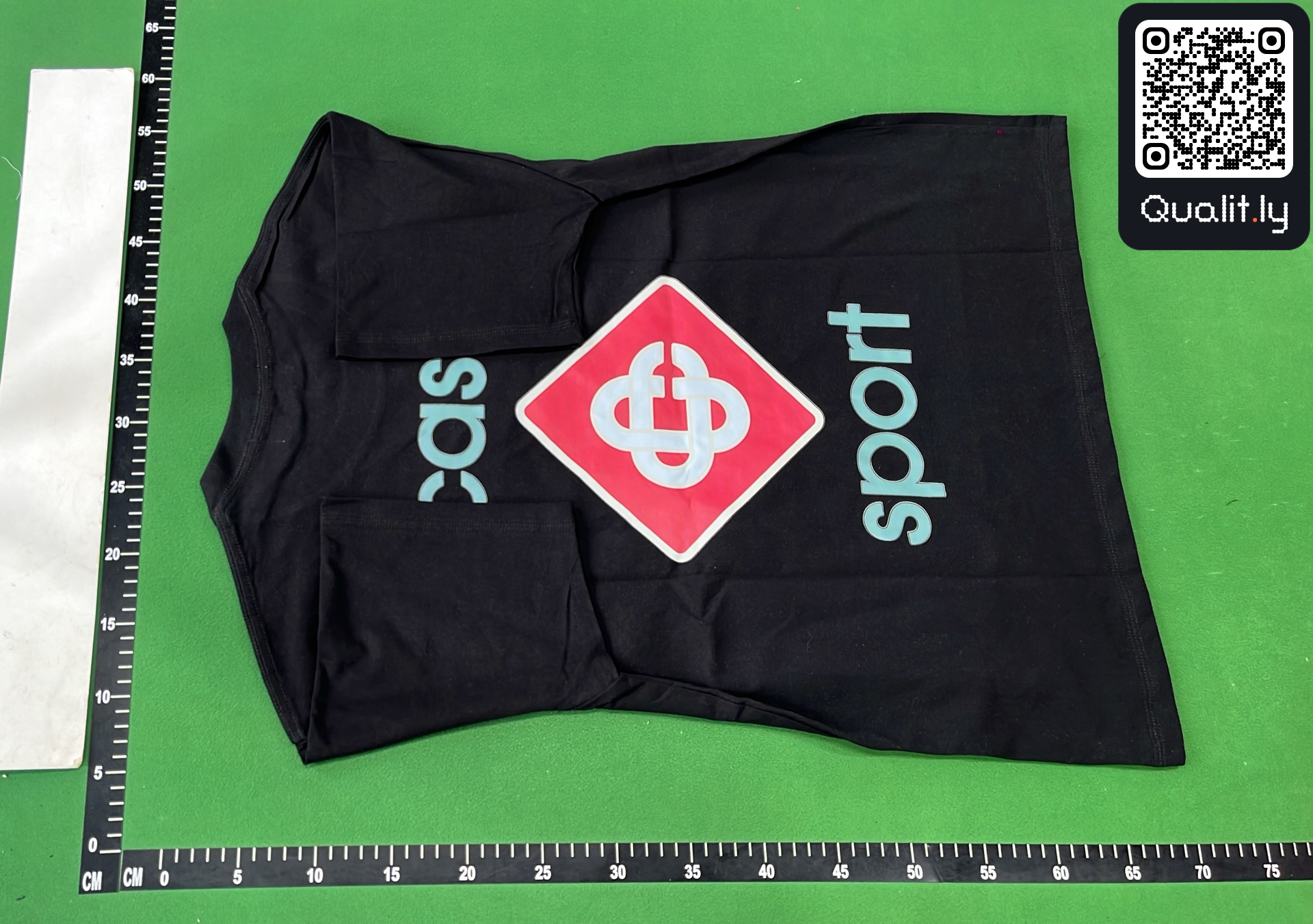 T-shirt — foto QC 3 de 16