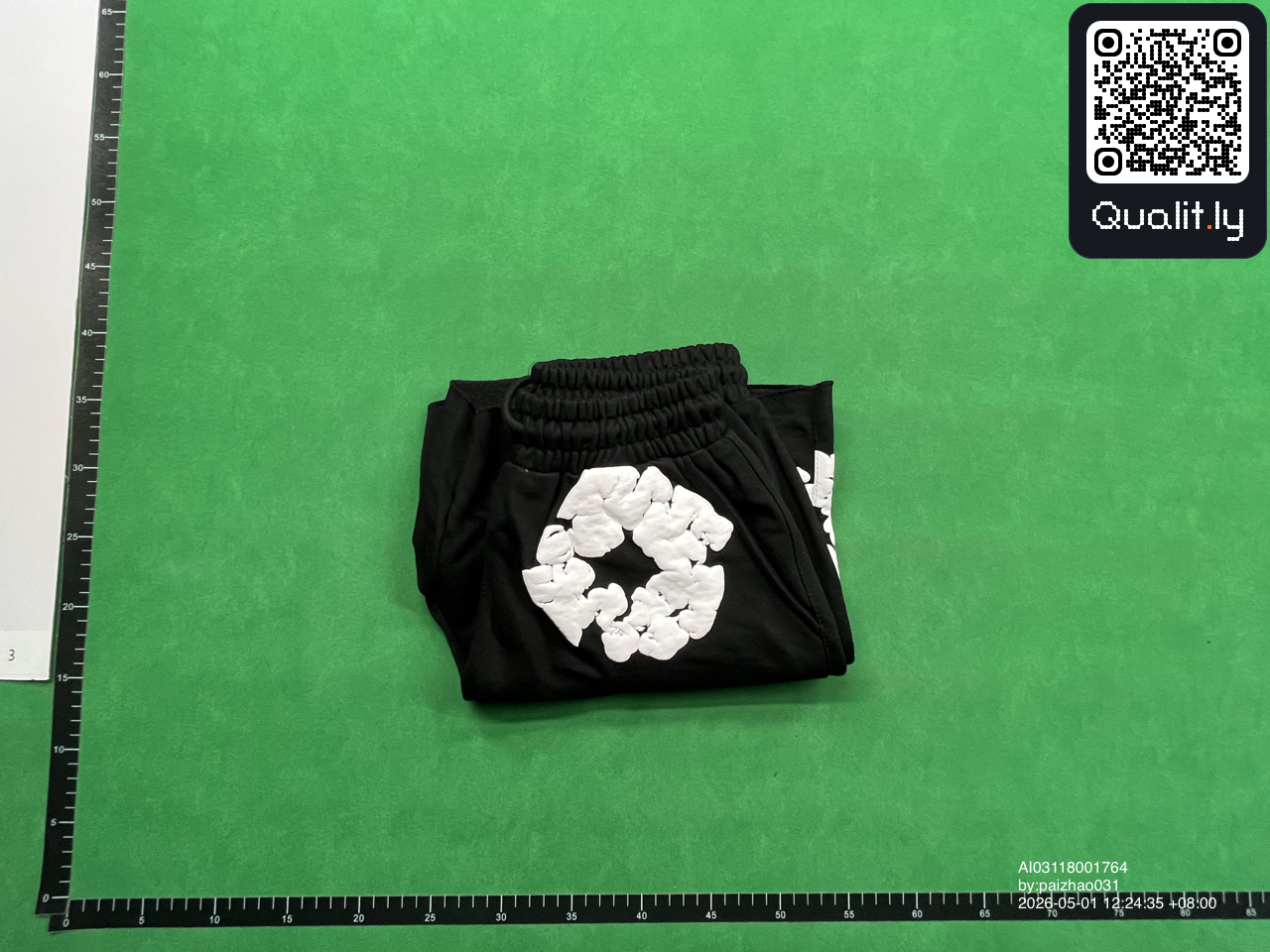 T-shirt — foto QC 1 di 52