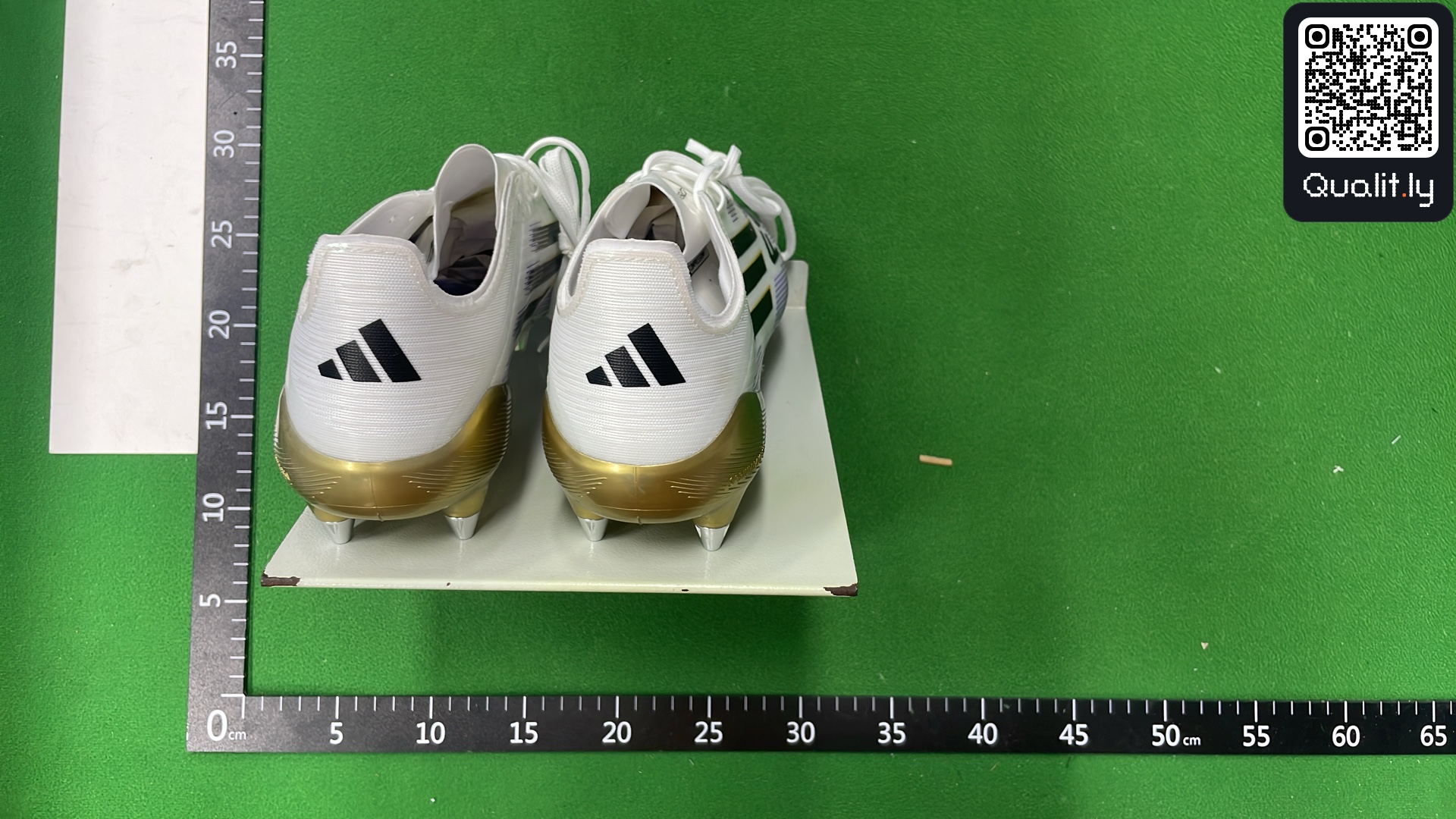 Sneakers QC photo 3 of 6