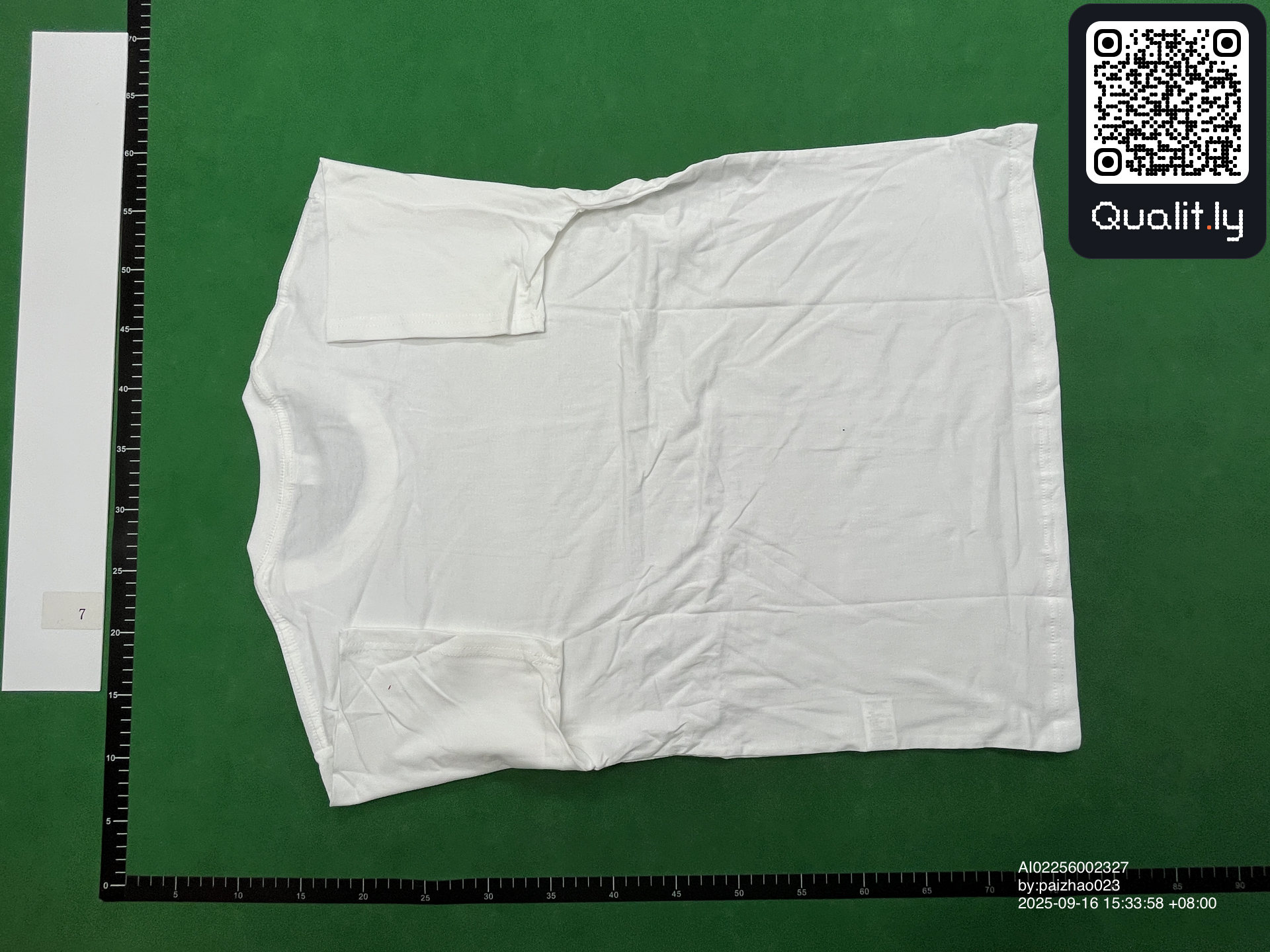 T-shirt — photo QC 2 sur 8