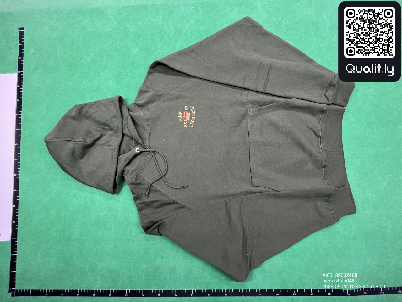 Hoodie — QC-Foto 3 von 38