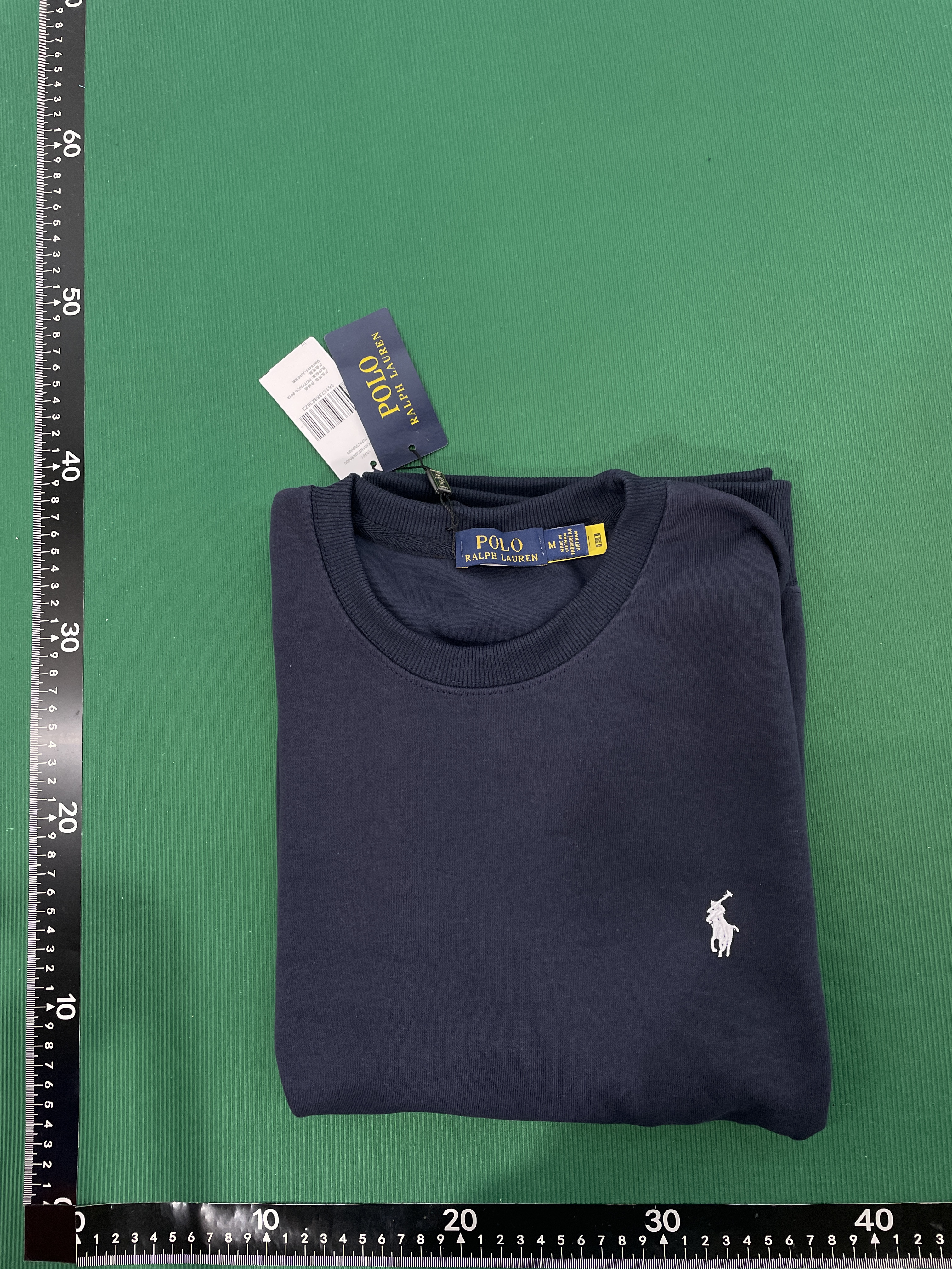 Sweater — QC-foto 1 van 57