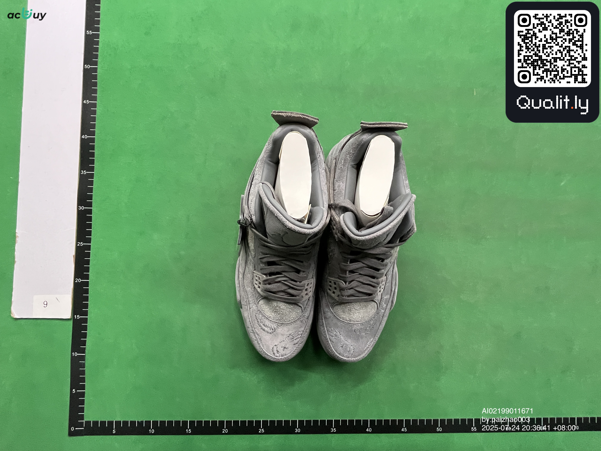 Sneakers QC photo 1 of 30