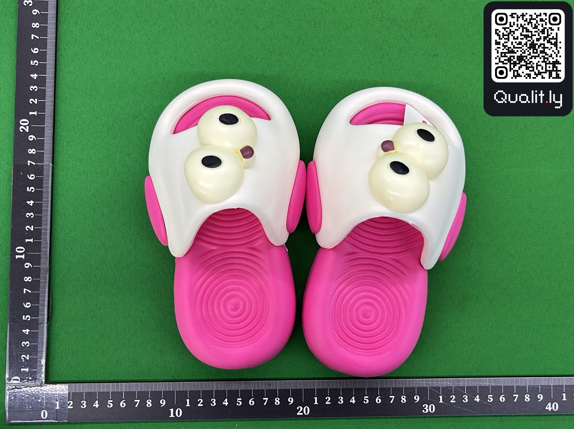 拖鞋 QC 照片 1 / 27