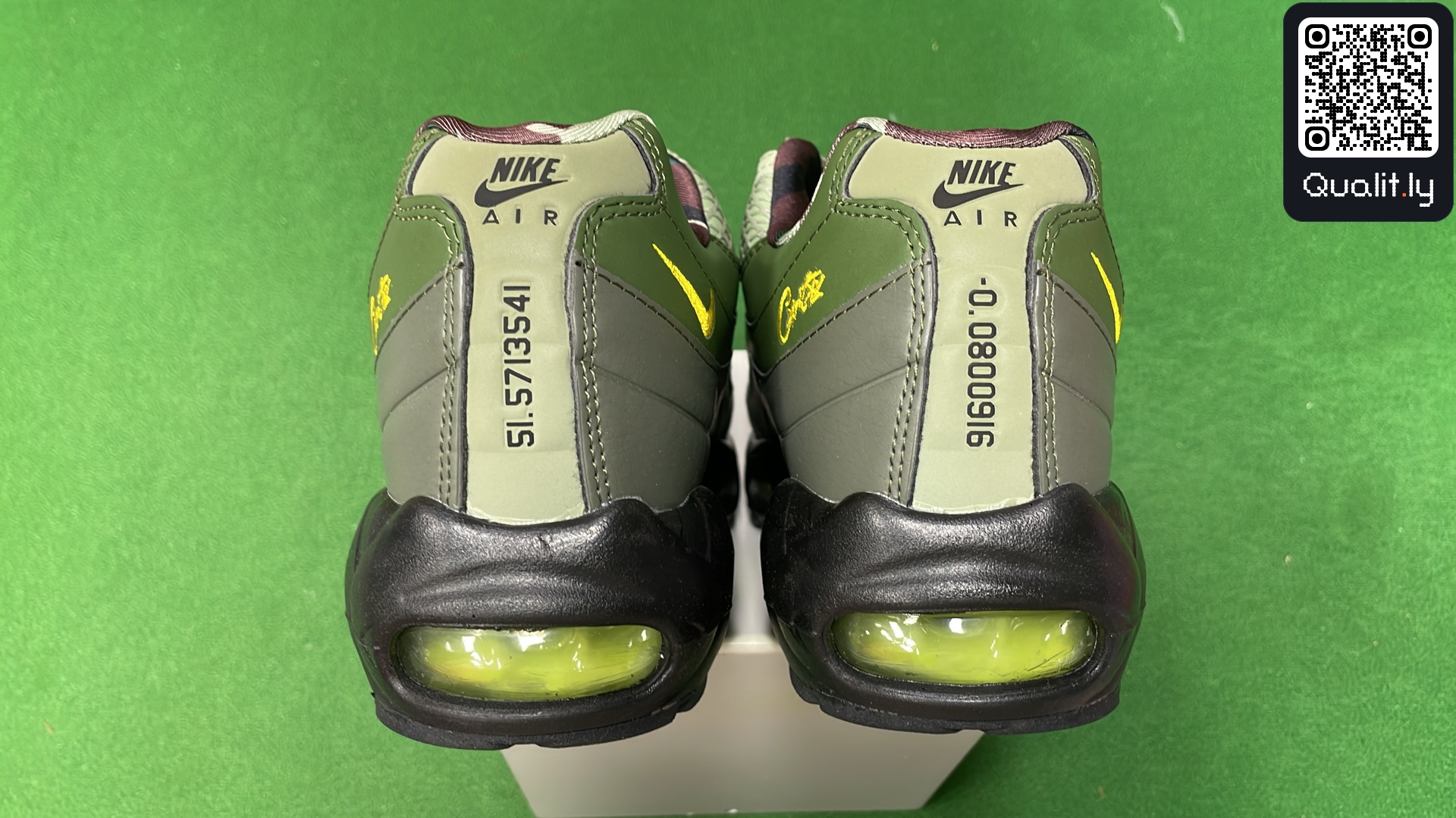 Sneaker — QC-Foto 3 von 6