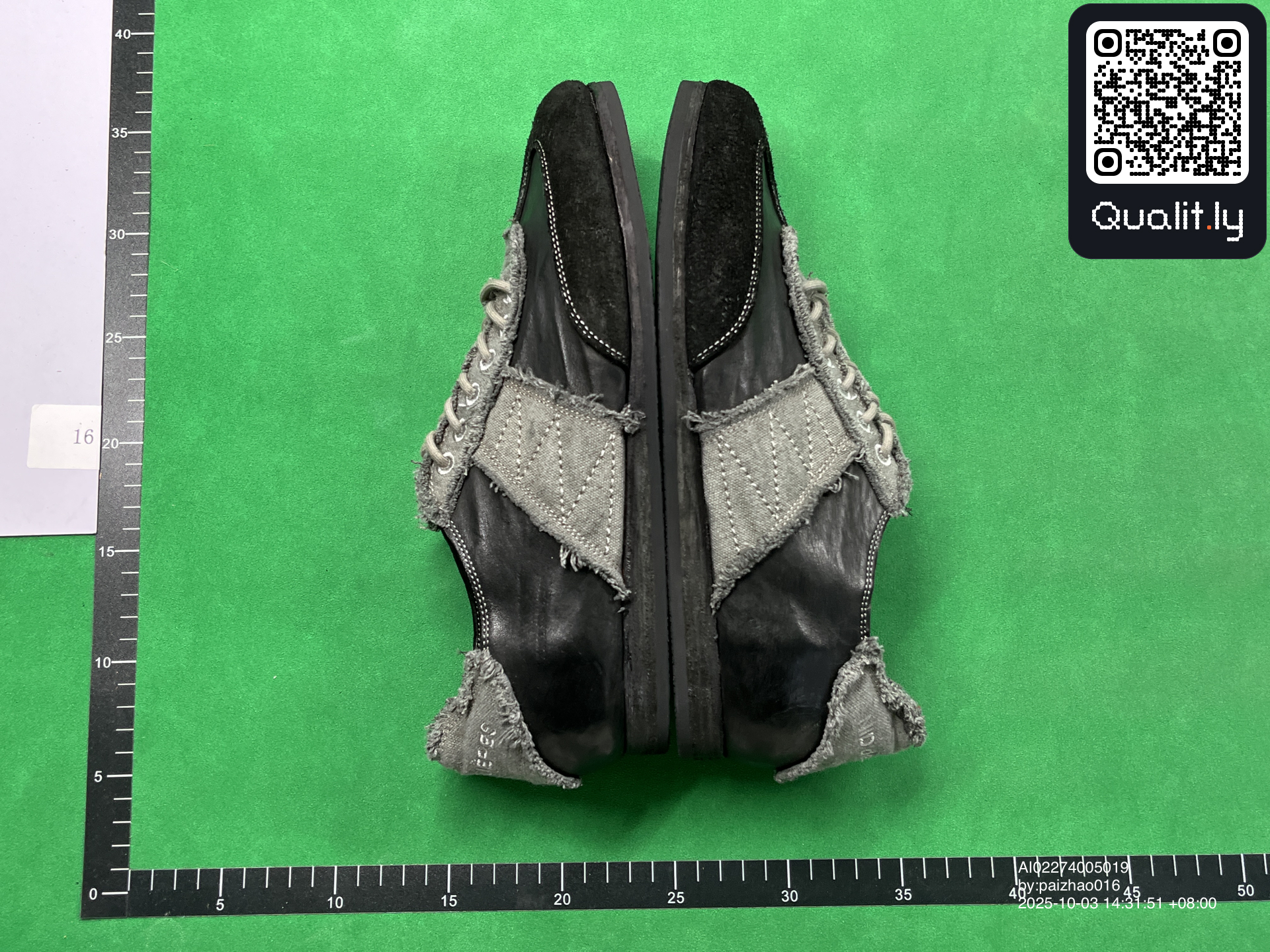 Sneaker — QC-Foto 2 von 6