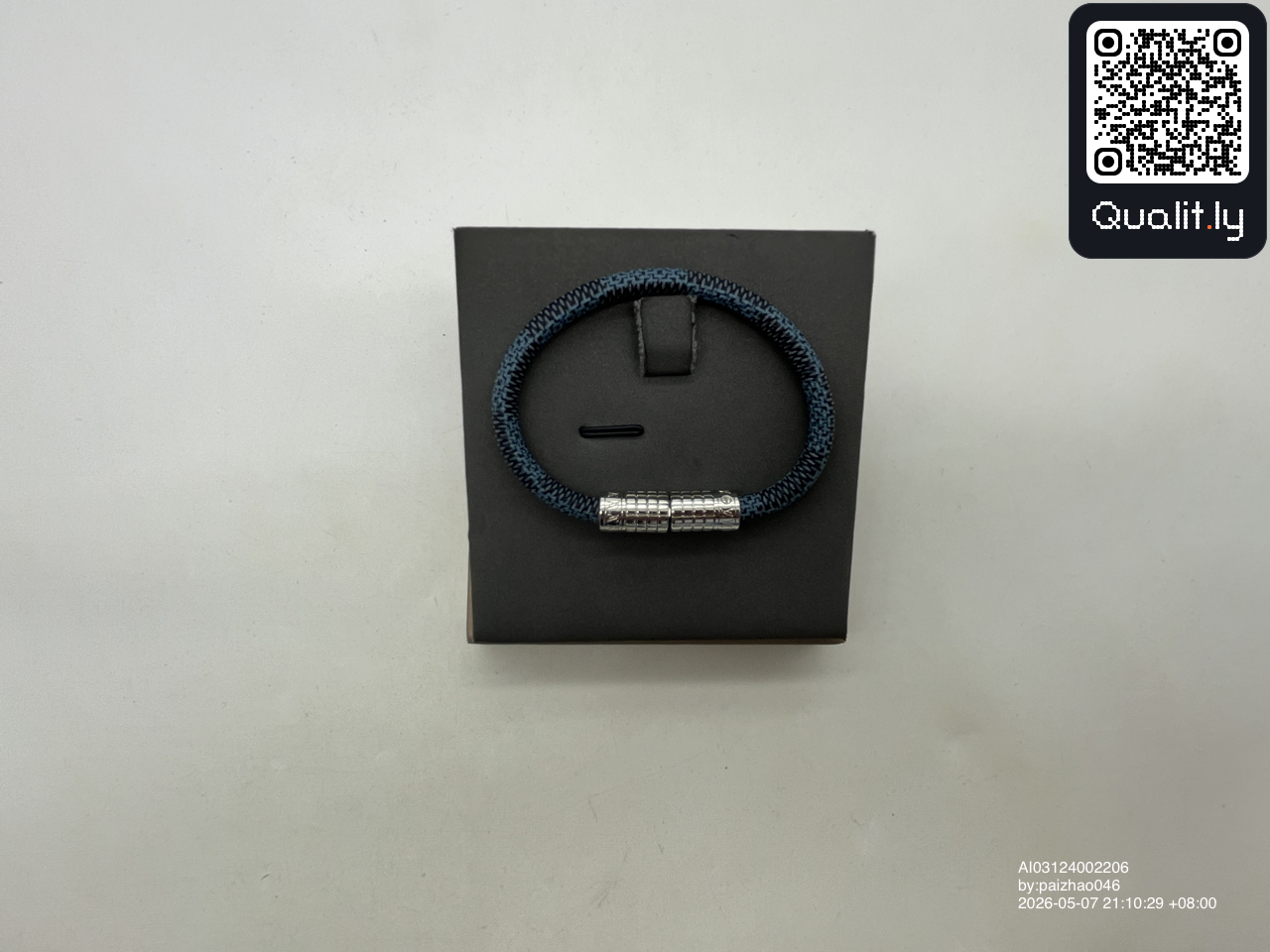 Foto QC 3 de 3