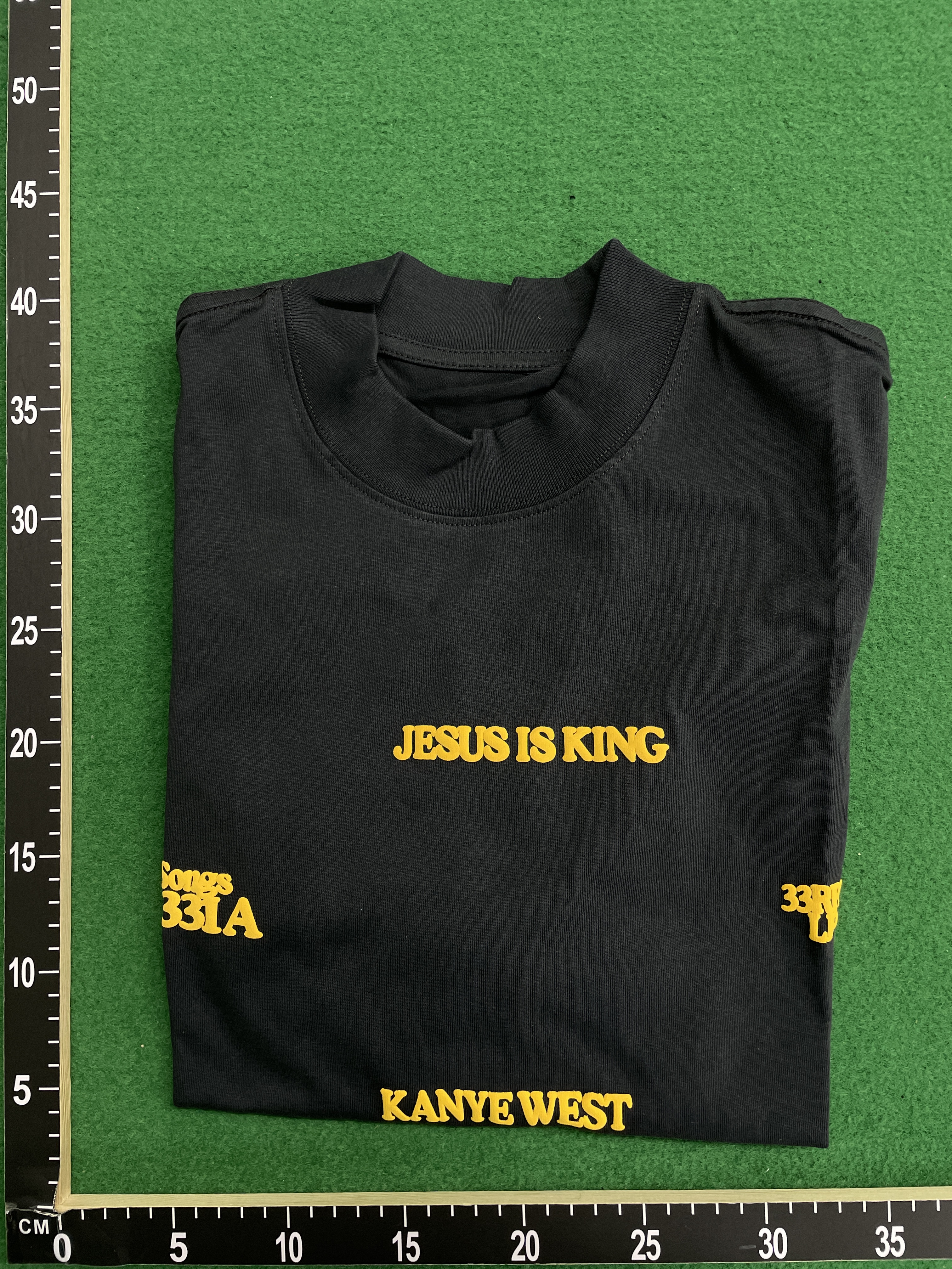 T-shirt — photo QC 1 sur 13