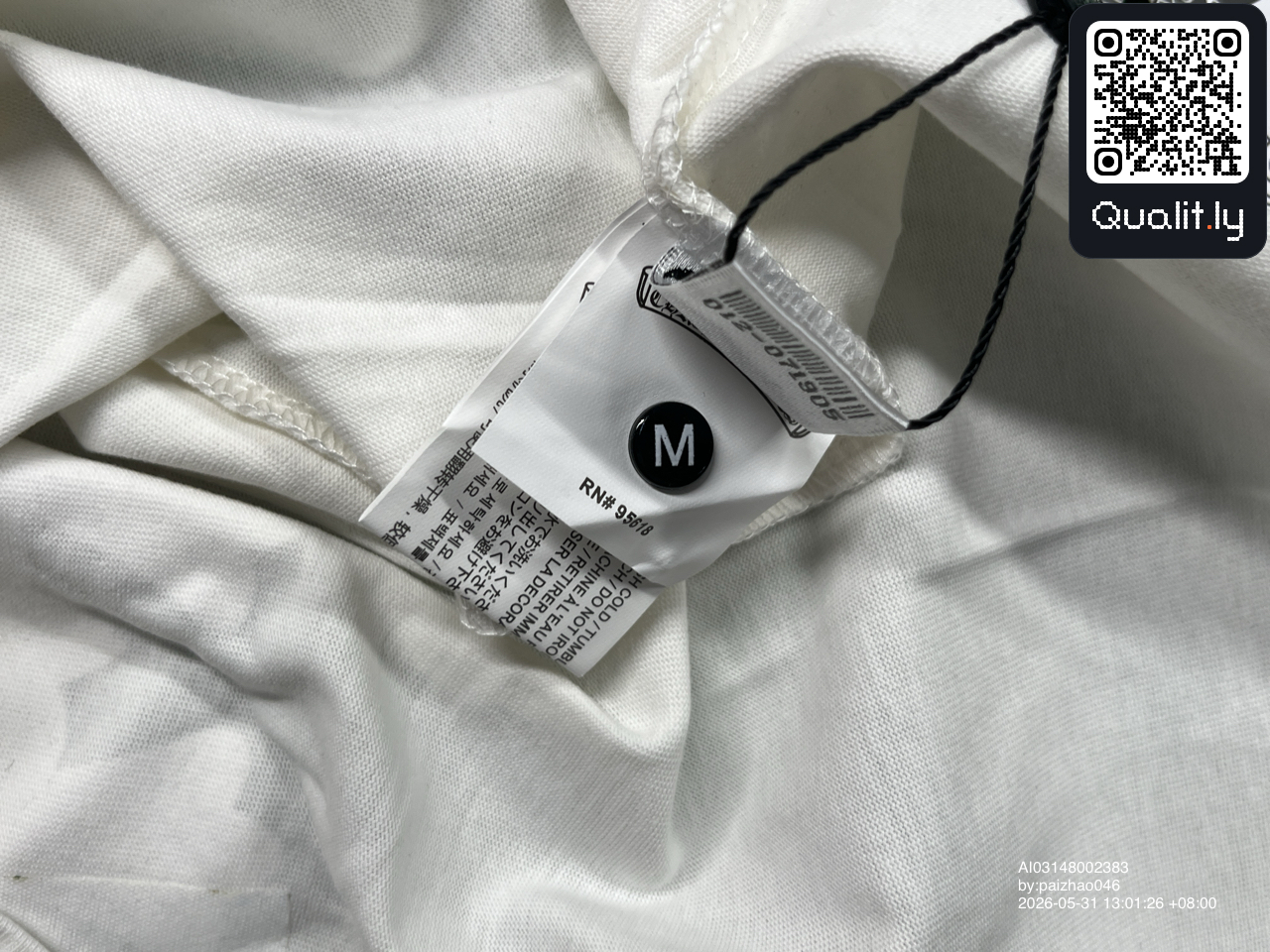 T-shirt — foto QC 1 di 46