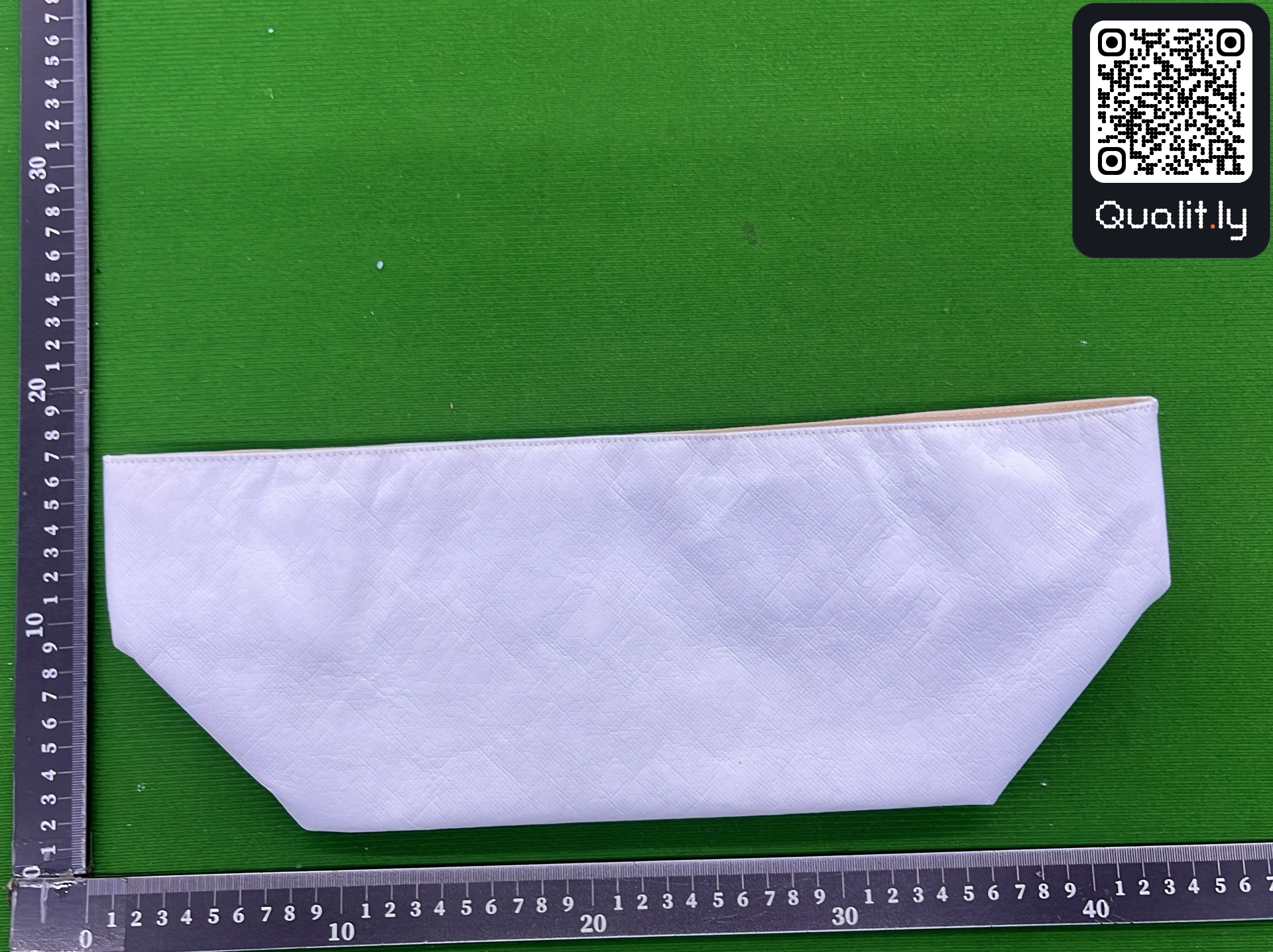 包 QC 照片 1 / 3