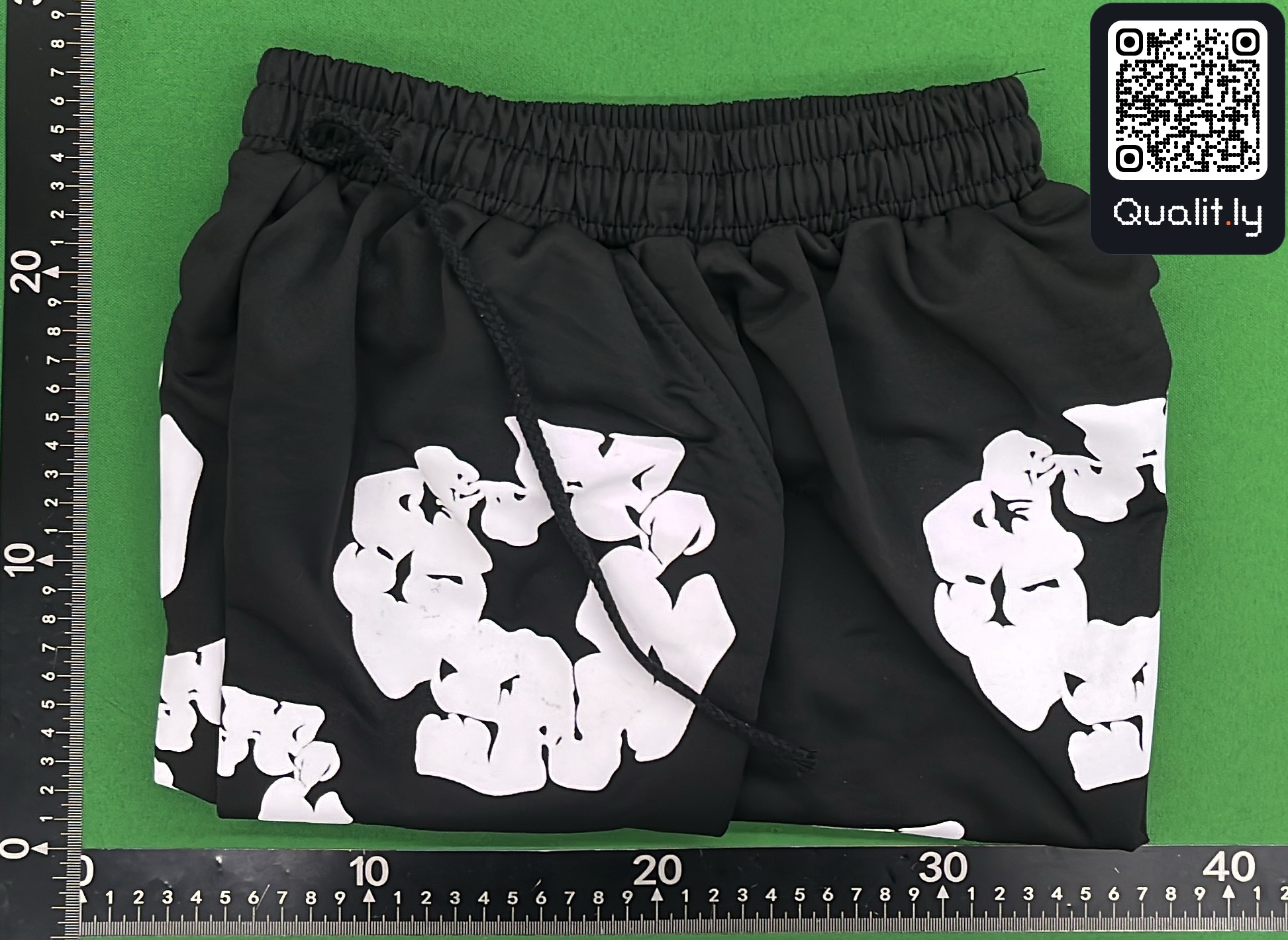 Shorts — QC-foto 1 av 16
