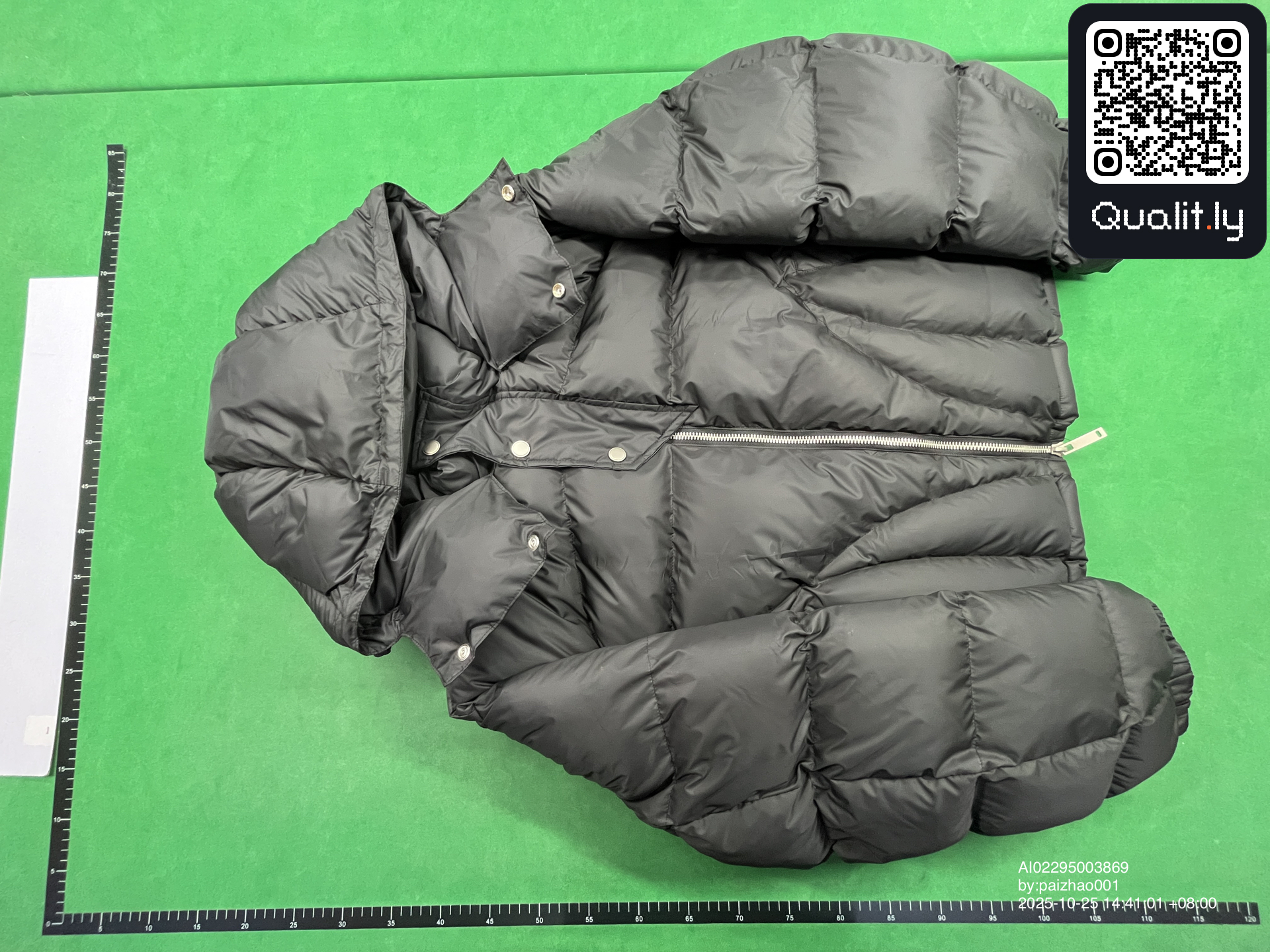 Jacket QC photo 3 of 42