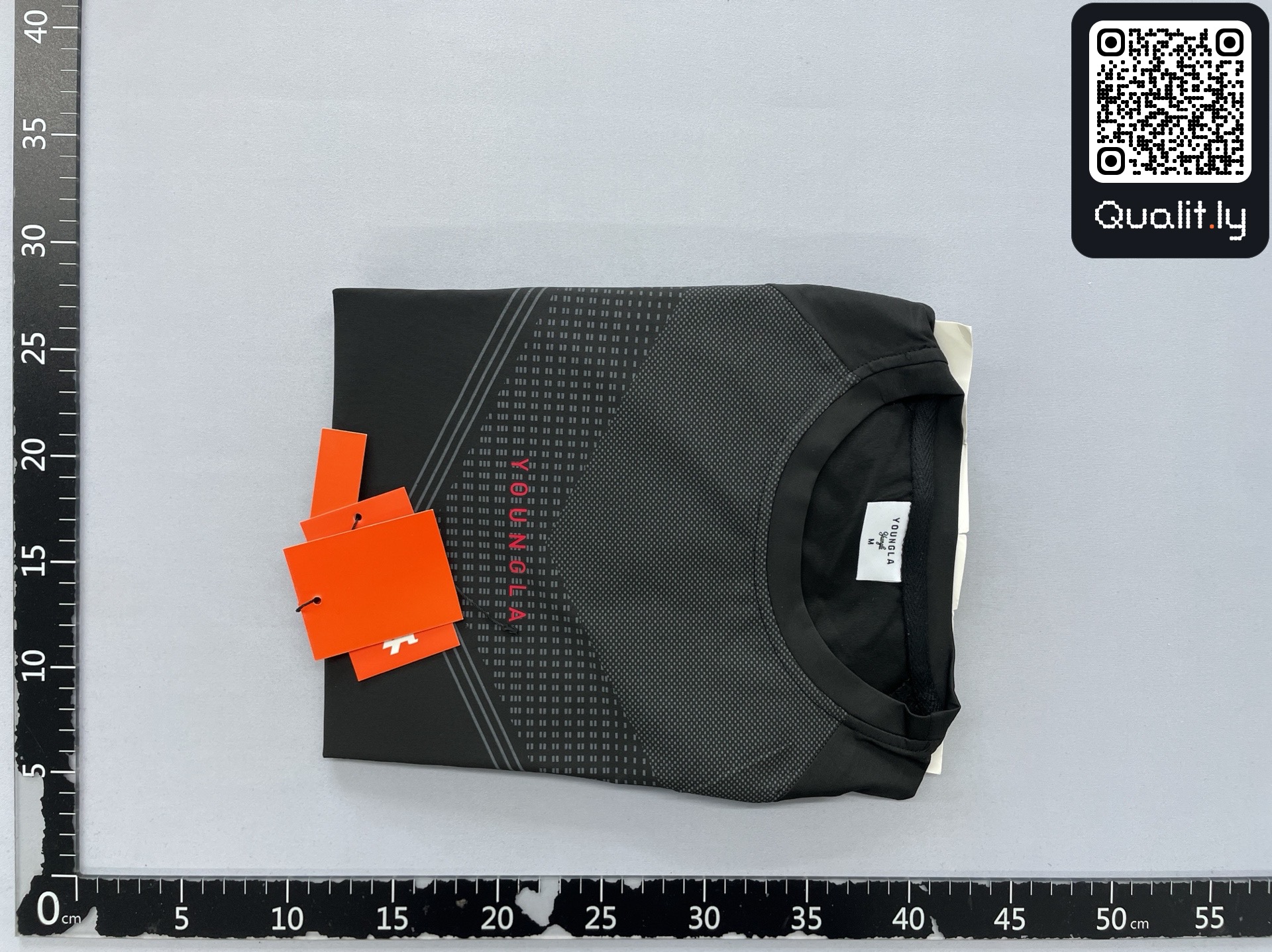 Camiseta — foto QC 1 de 80