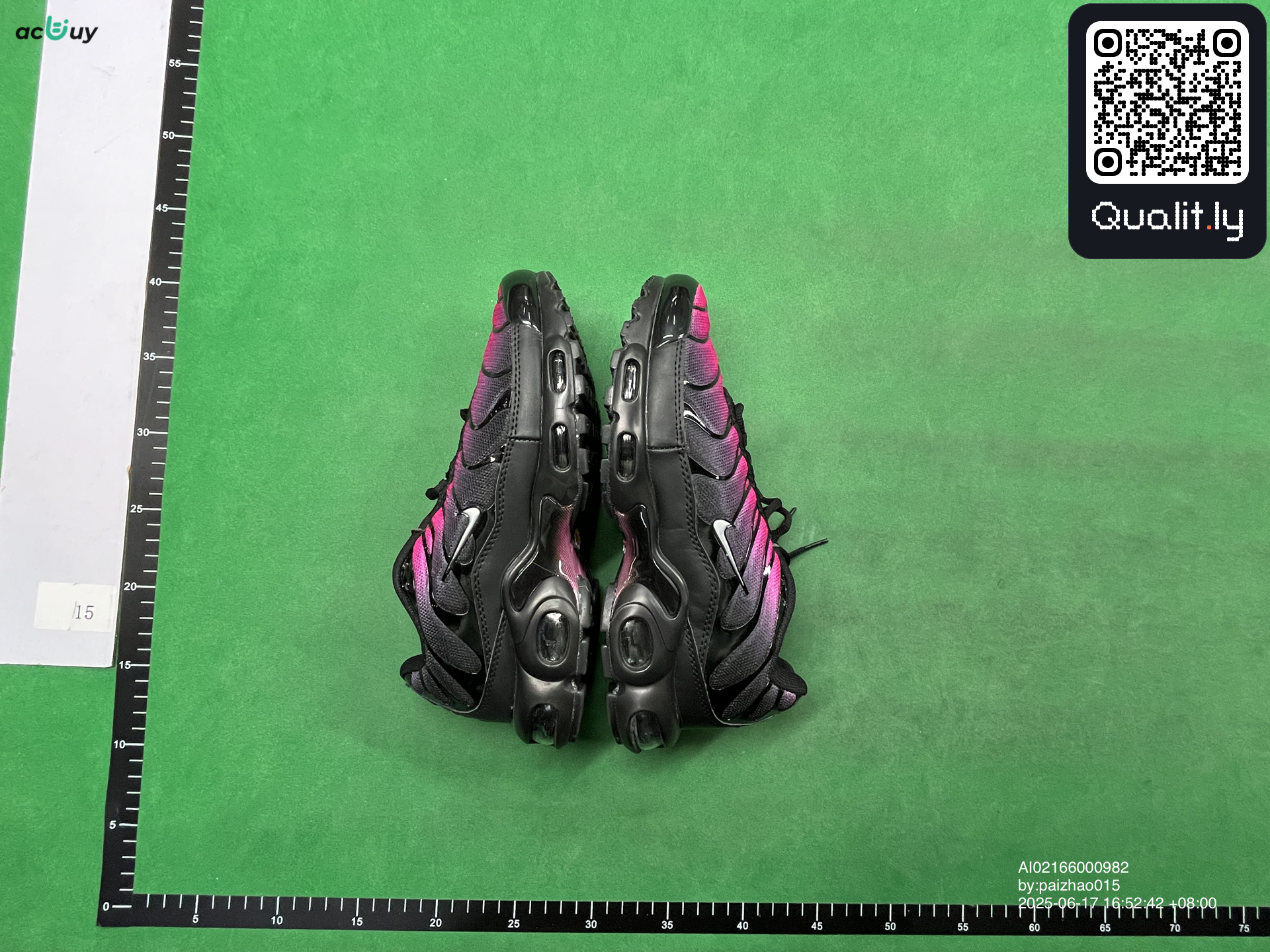 球鞋 QC 照片 2 / 126