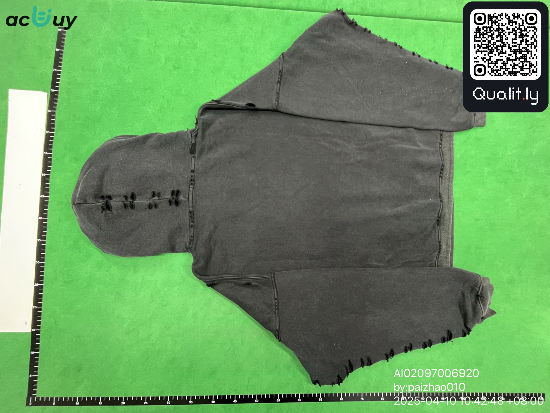 Sweatshirt — foto QC 2 de 12