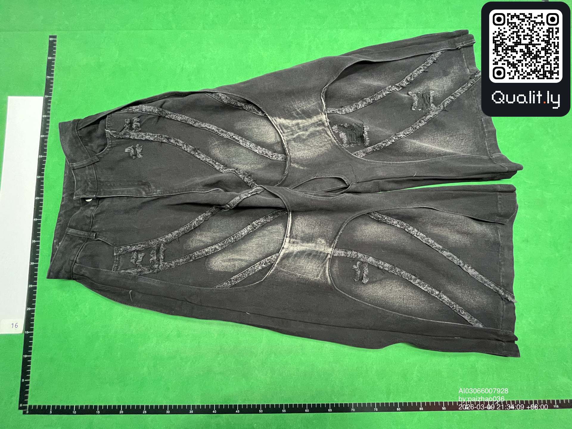 牛仔裤 QC 照片 3 / 4