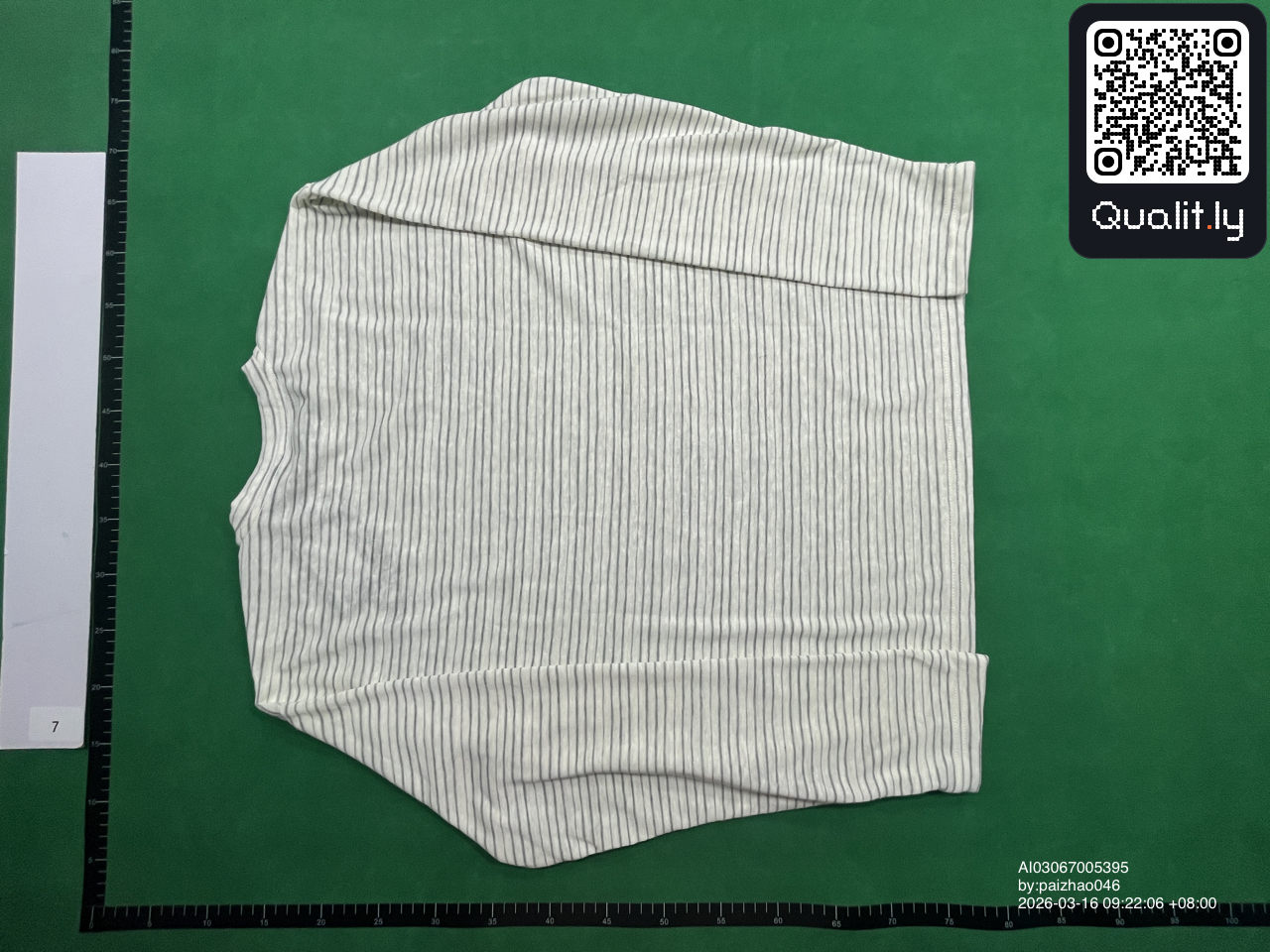 T-shirt — foto QC 2 de 11