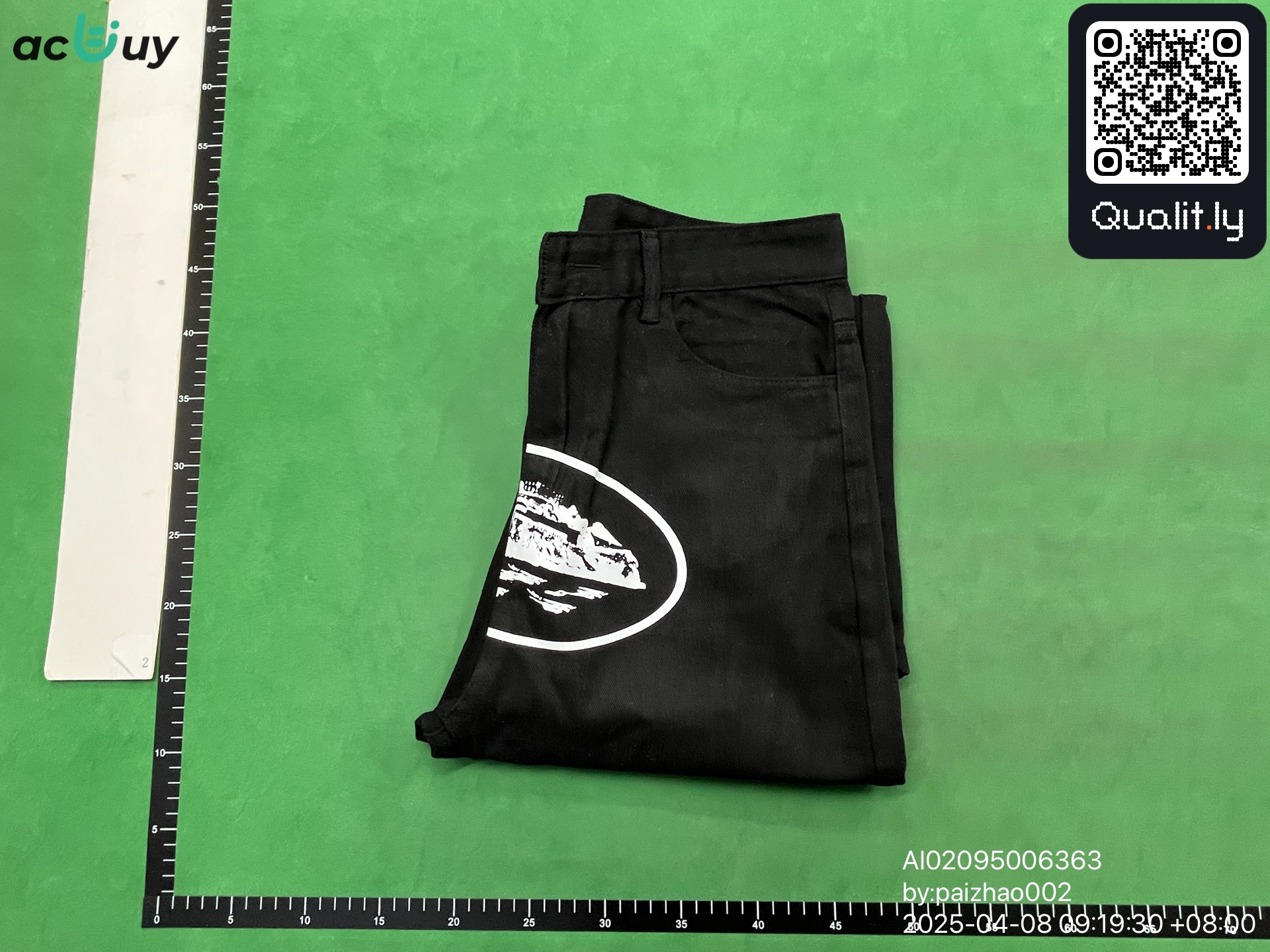 牛仔裤 QC 照片 1 / 4