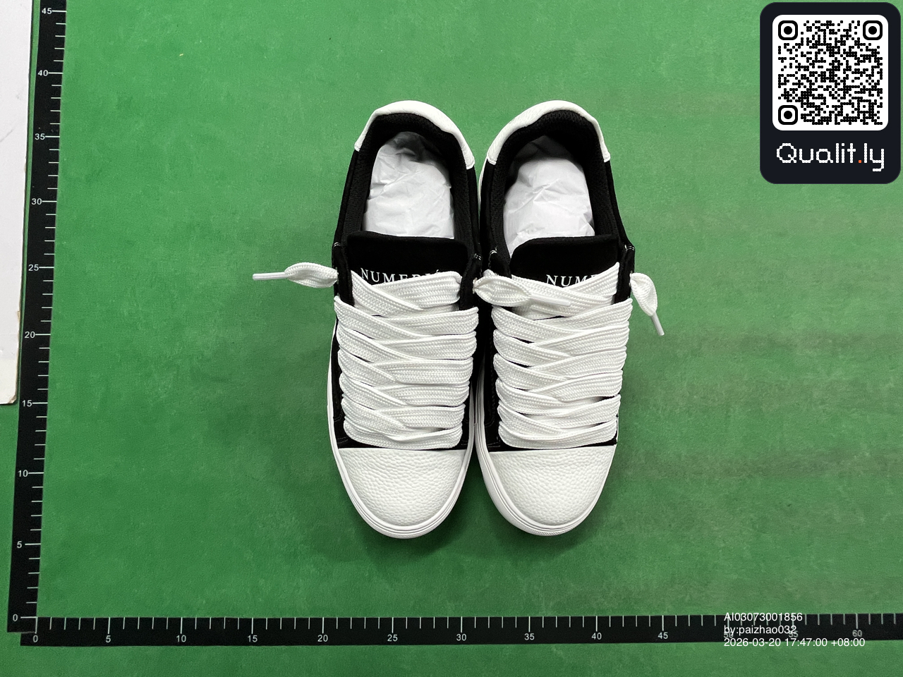 Sneakers QC photo 1 of 6