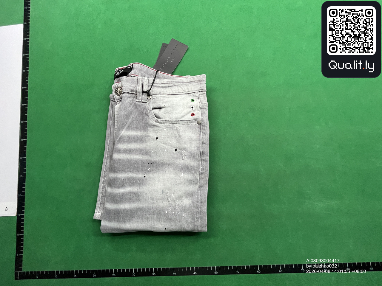 Jeans QC photo 1 of 36