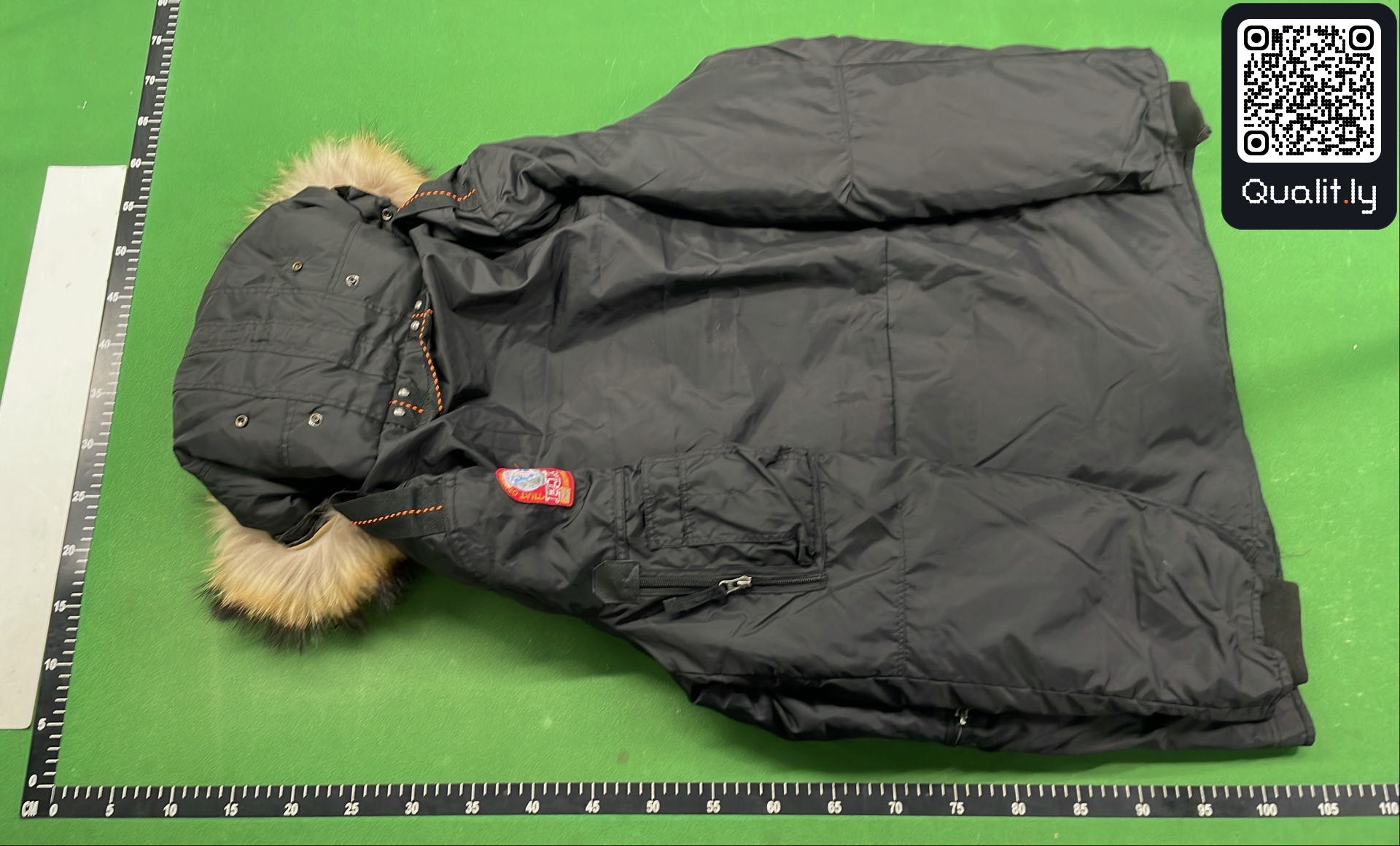 夹克 QC 照片 3 / 4