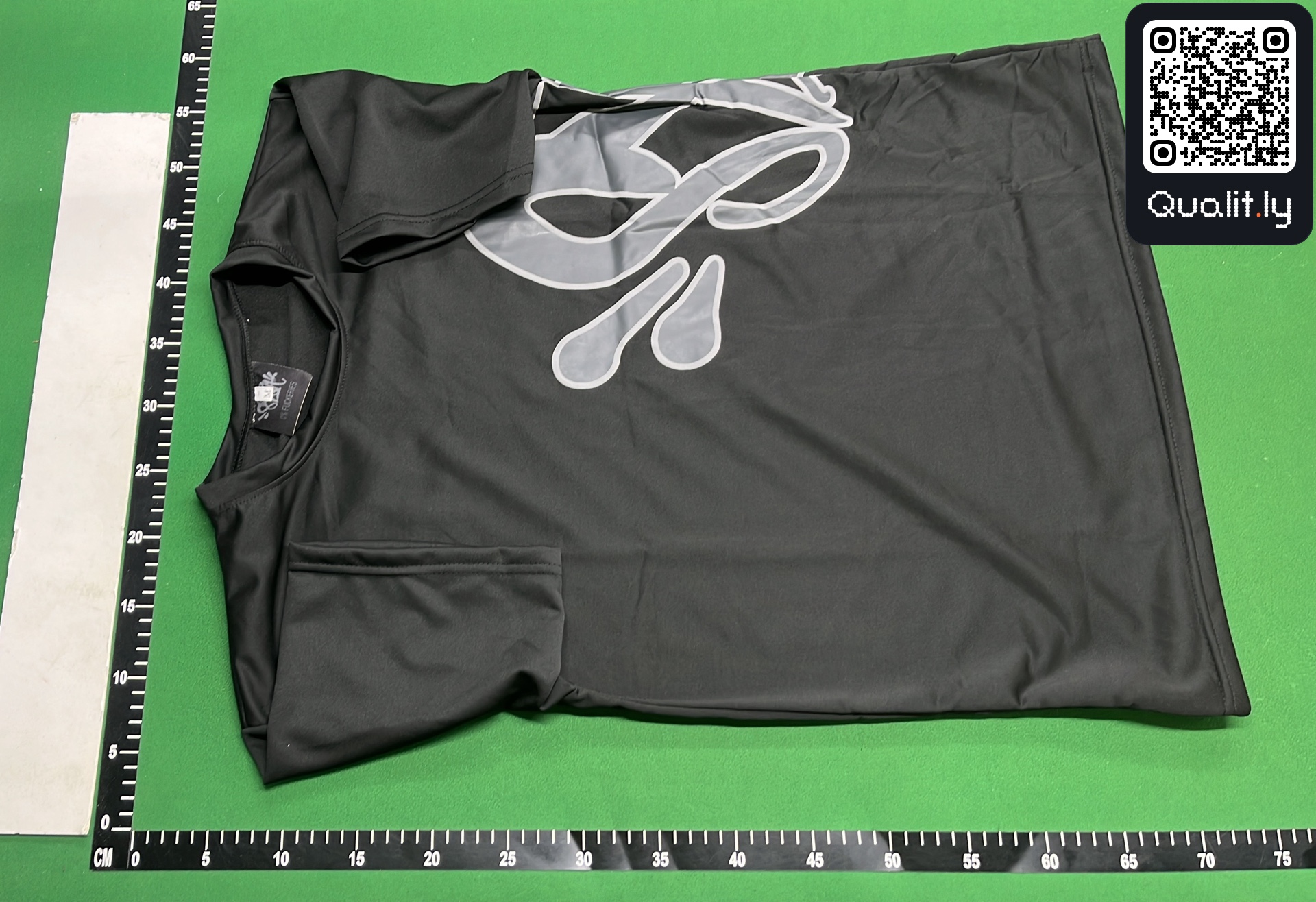 短裤 QC 照片 2 / 67