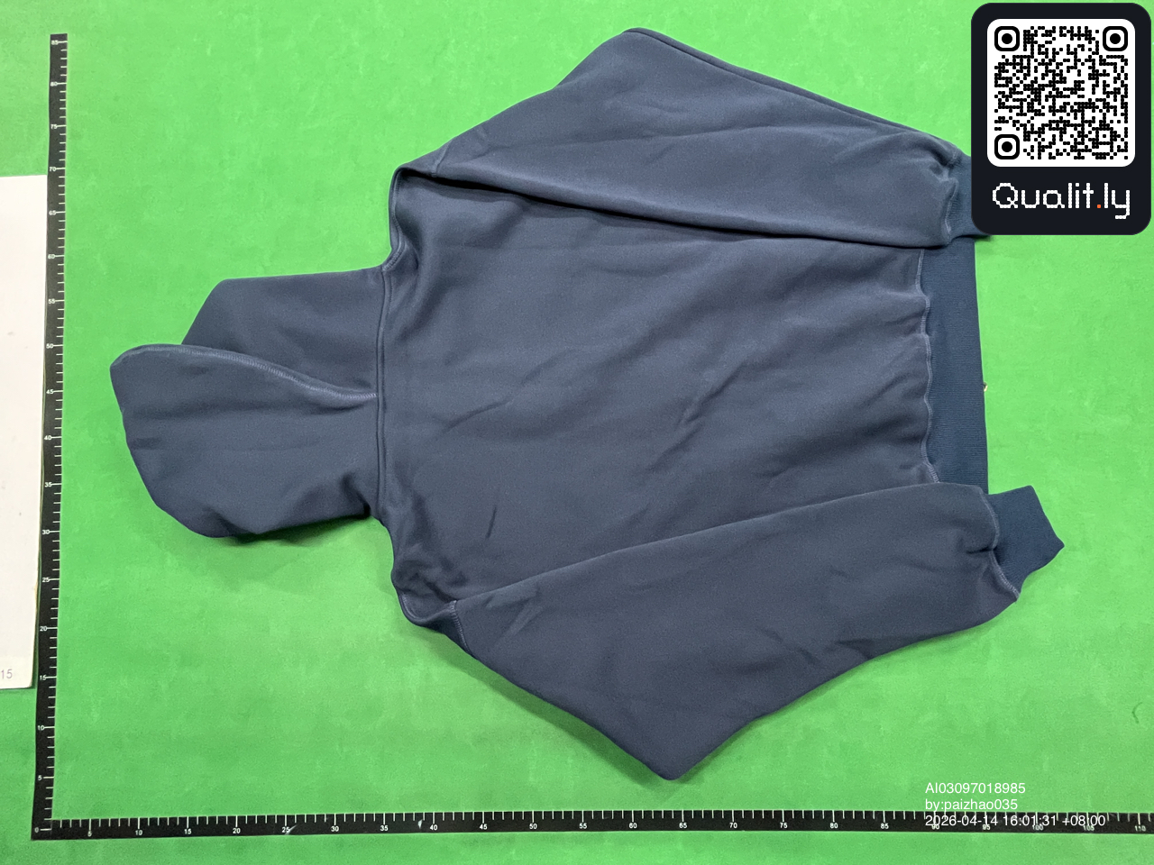 Hoodie QC photo 2 of 8