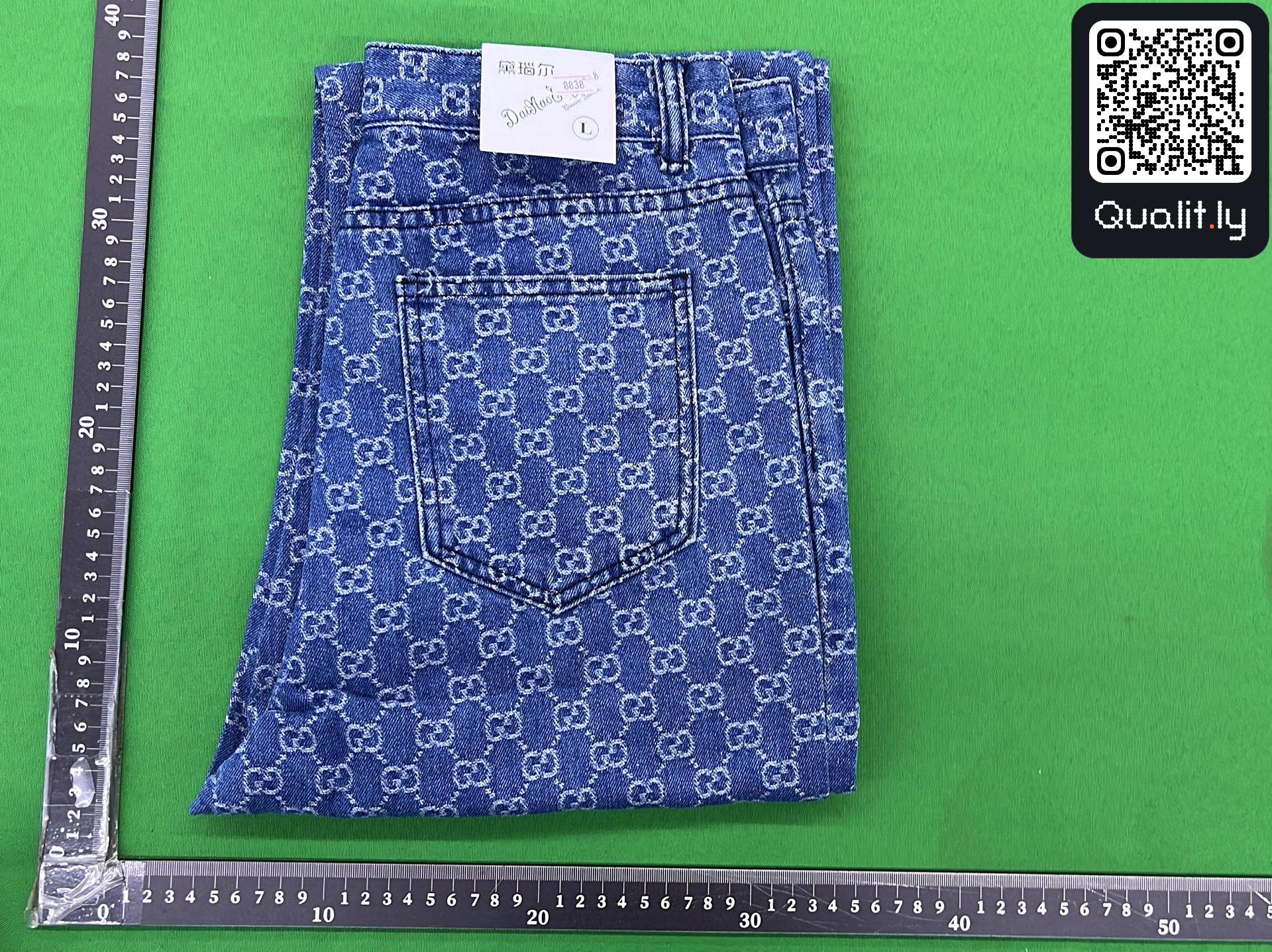 Jeans QC photo 1 of 12