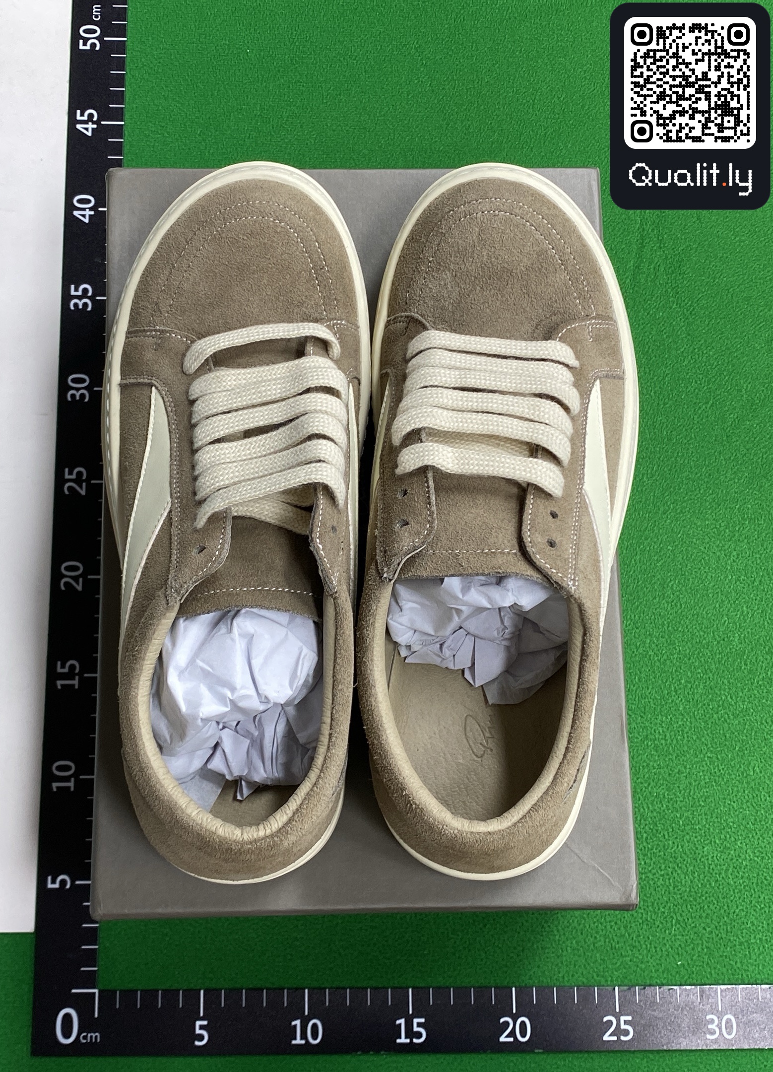 Sneakers — QC-foto 1 van 46