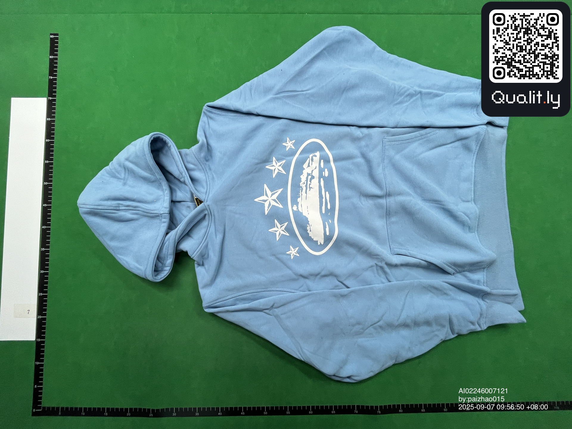 Sweat à capuche — photo QC 3 sur 37