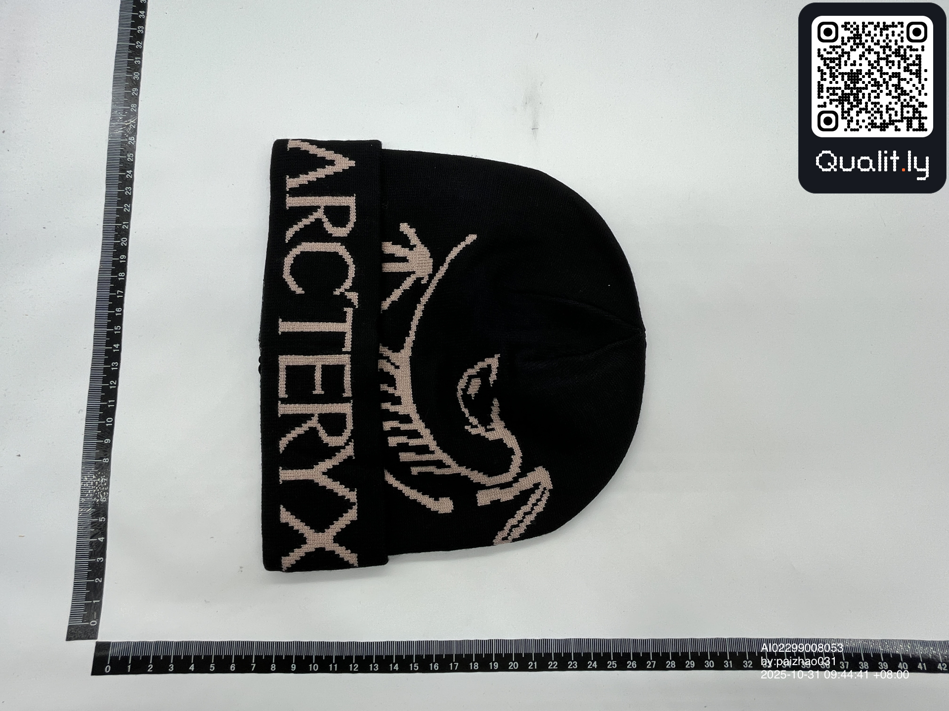 Bonnet — photo QC 3 sur 3